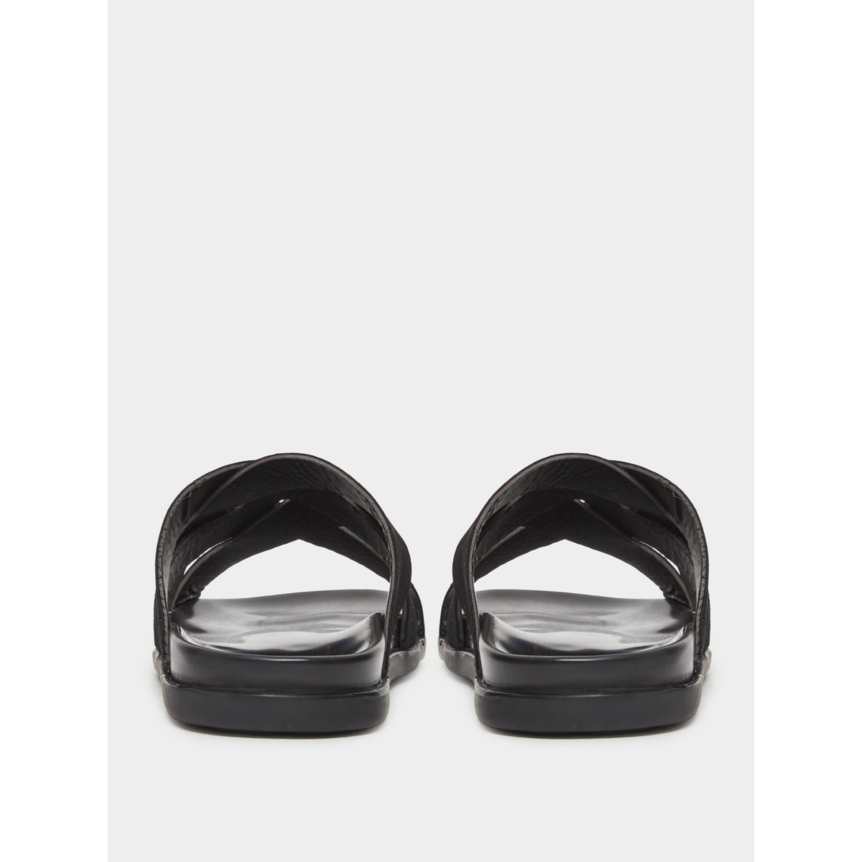 صندل مريح بتصميم متقاطع-men-shoes-sandals-image-5
