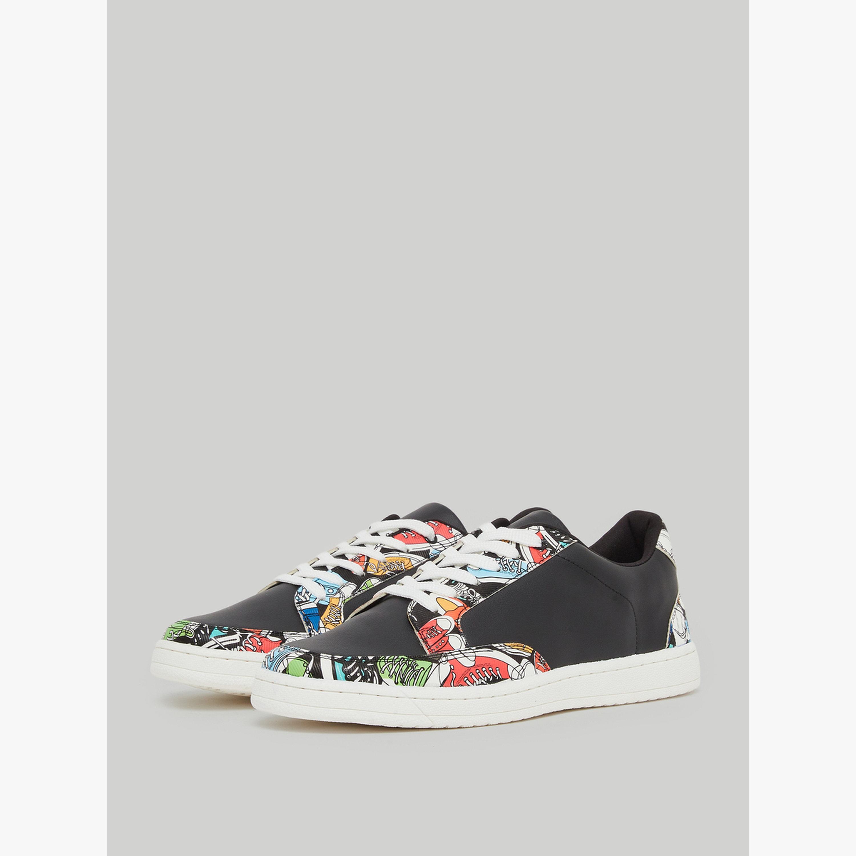 حذاء سنيكرز بطبعة جرافيك-men-shoes-sneakers-image-1