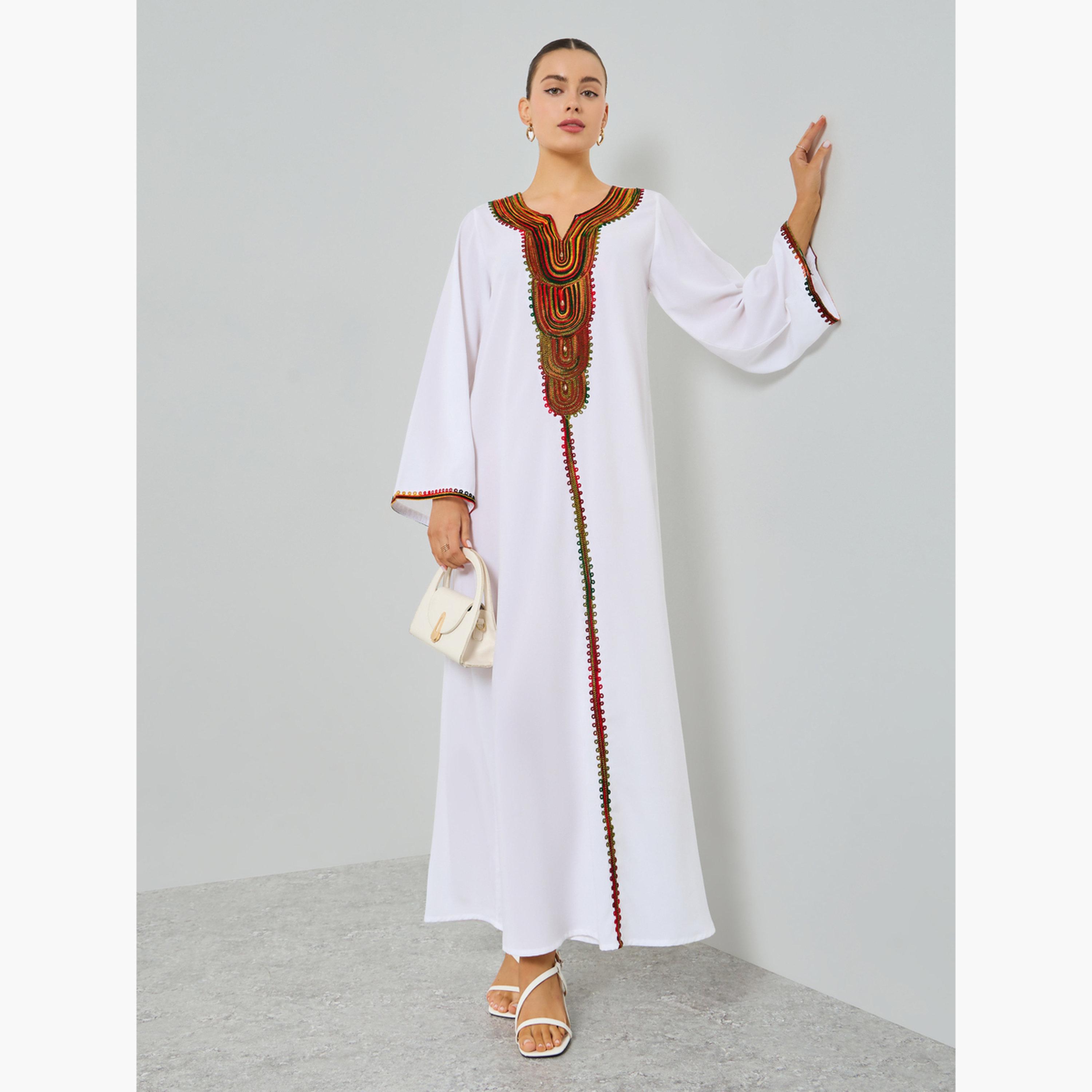 ماكسيم كرييشن - جلابية مطرزة تصميم A لون أبيض-women-arabicclothing-jalabiyas-image-2