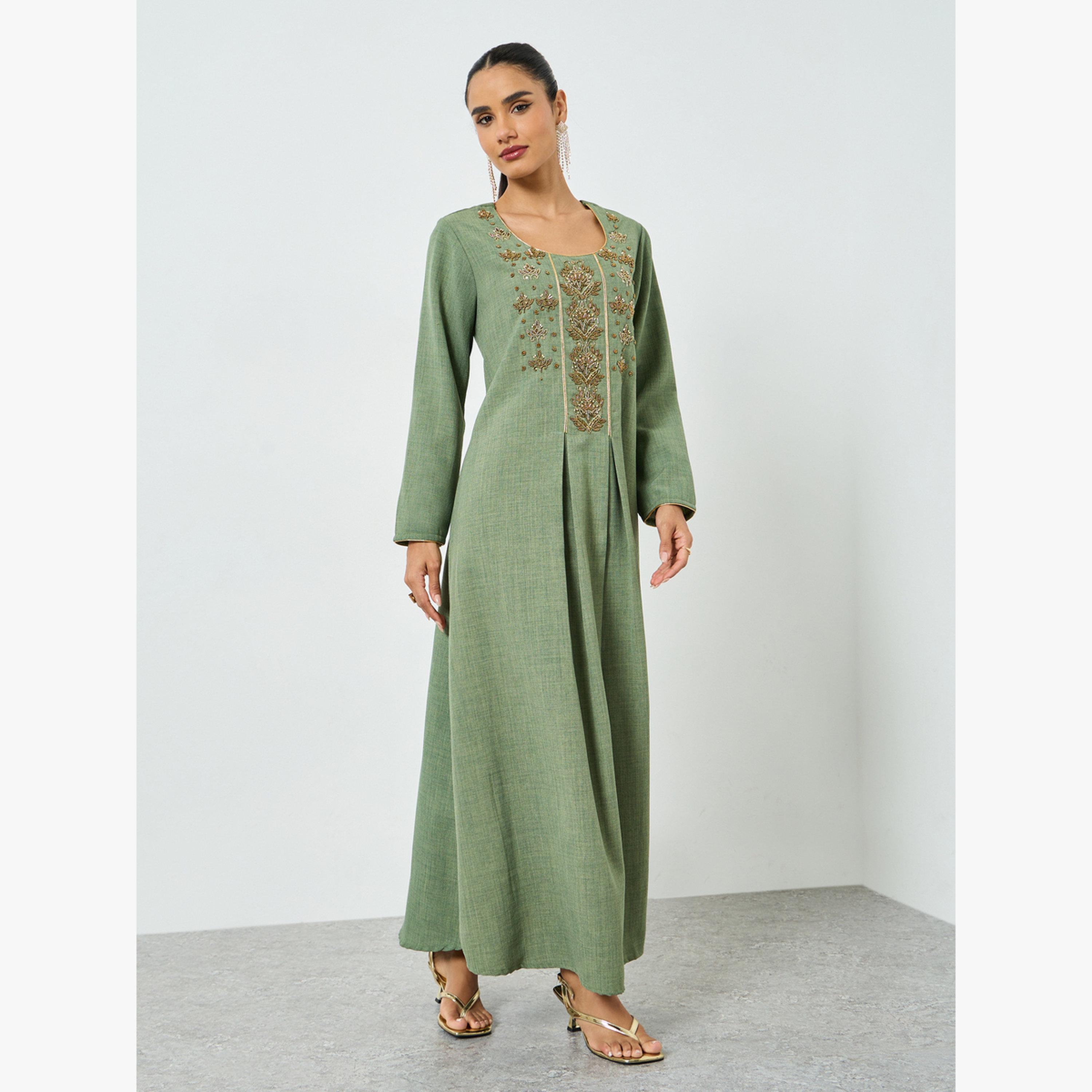 جلابية طويلة مزينة بالخرز مع ياقة سكوب وكسرات-women-arabicclothing-jalabiyas-image-3