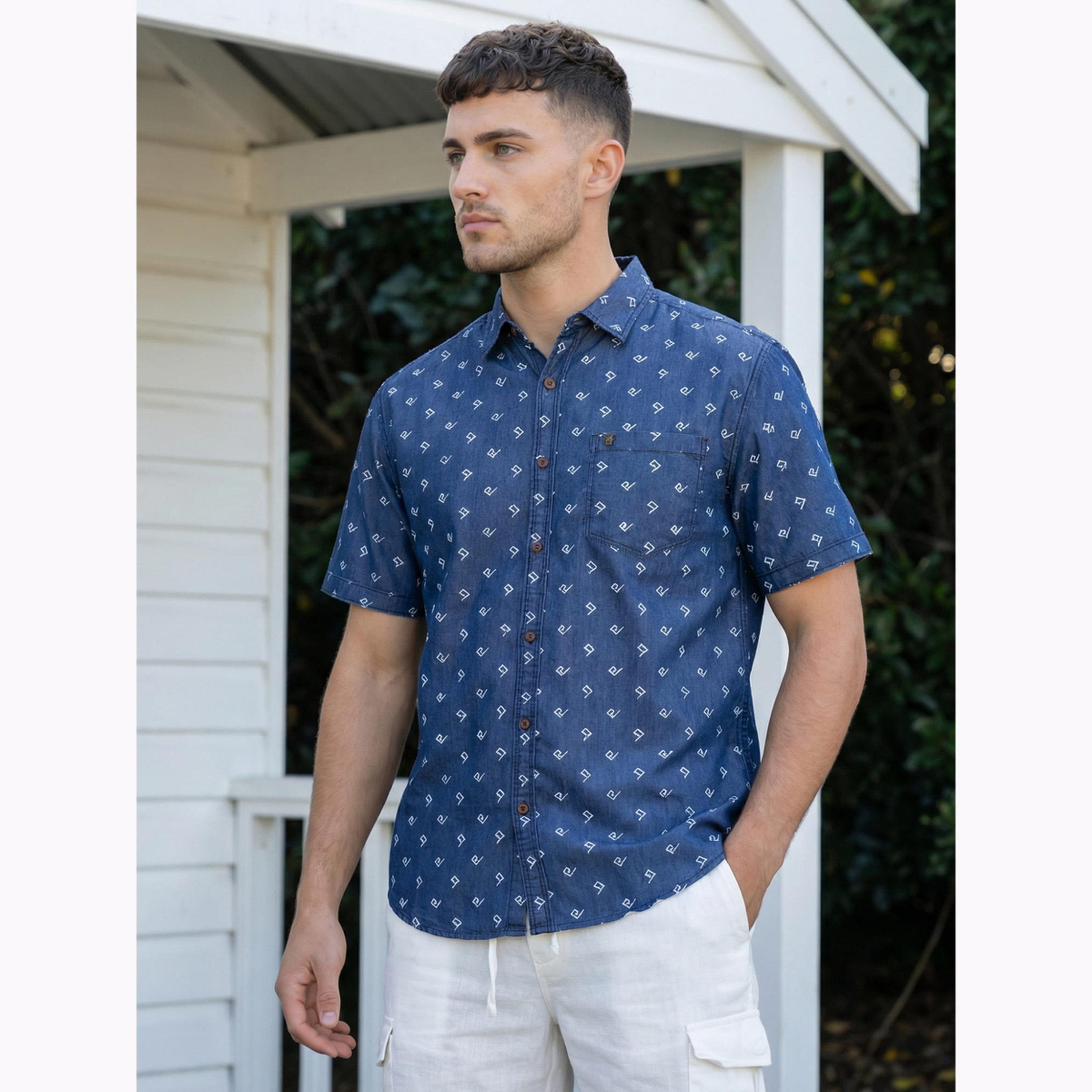قميص دنيم رجالي بطبعة هندسية-men-clothing-shirts-image-3