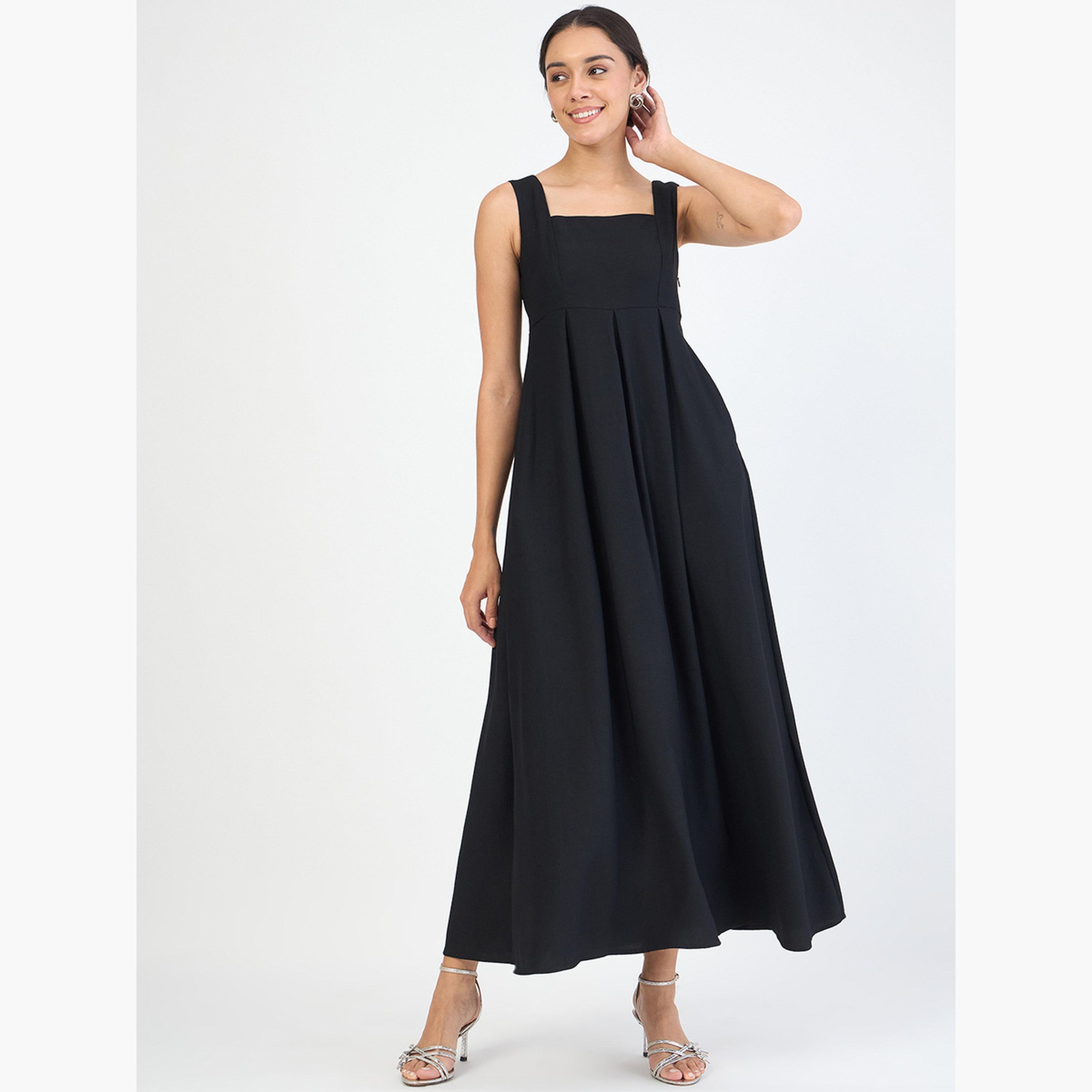 فستان طويل بدون أكمام وتفاصيل بليسيه-women-clothing-dresses-image-1