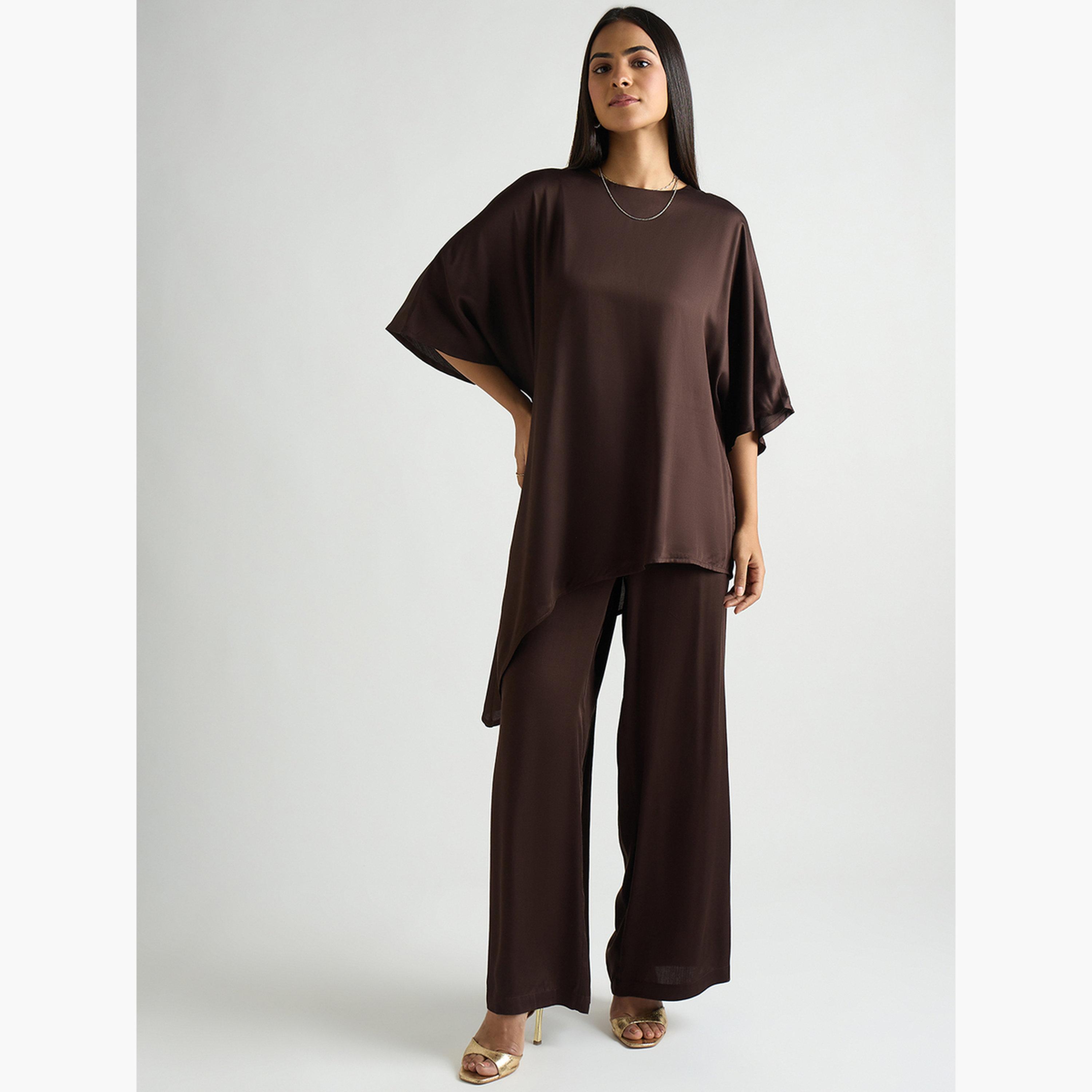 طقم منسق من بنطال وبلوزة ساتان غير متماثلة الطول-women-clothing-coordsets-image-1