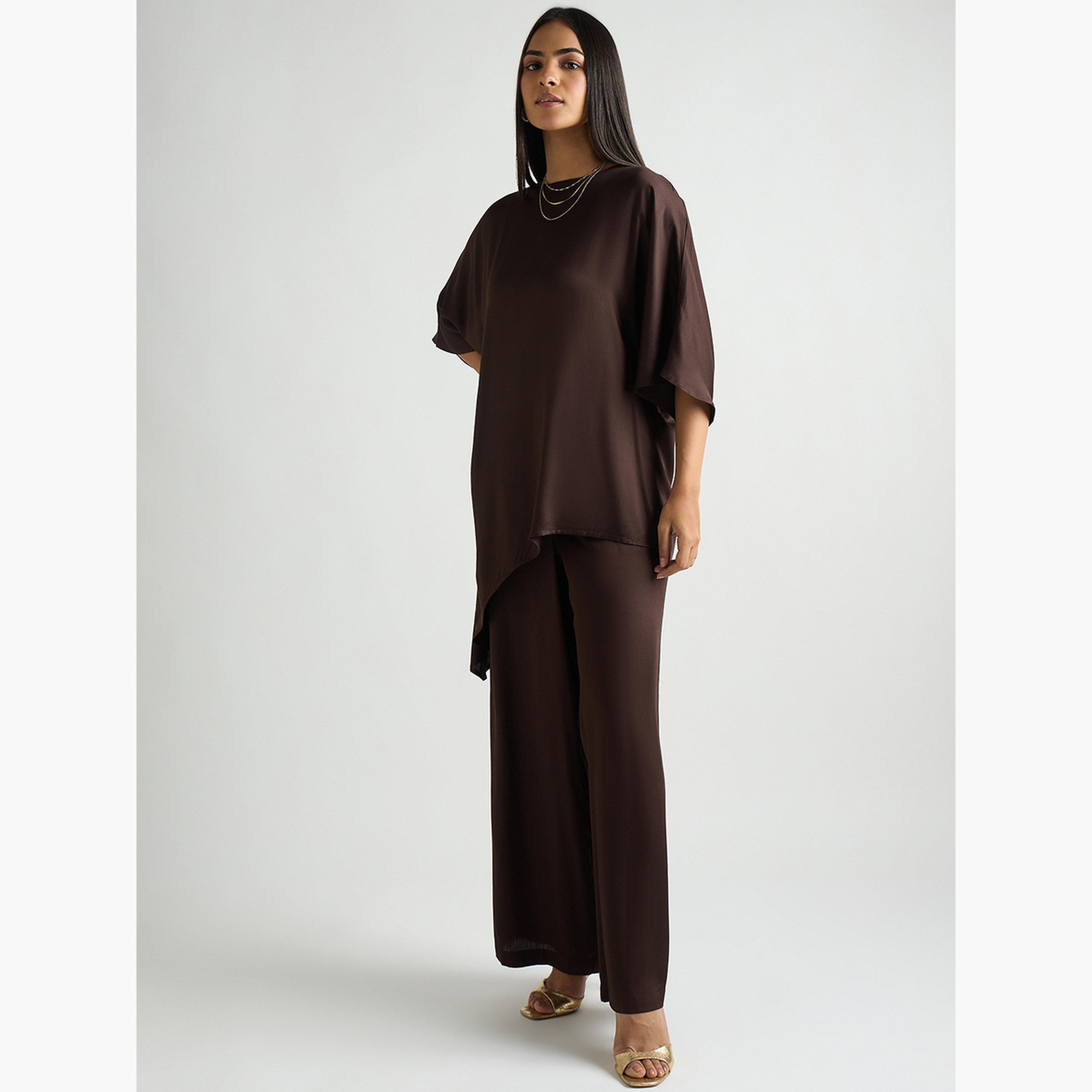 طقم منسق من بنطال وبلوزة ساتان غير متماثلة الطول-women-clothing-coordsets-image-4