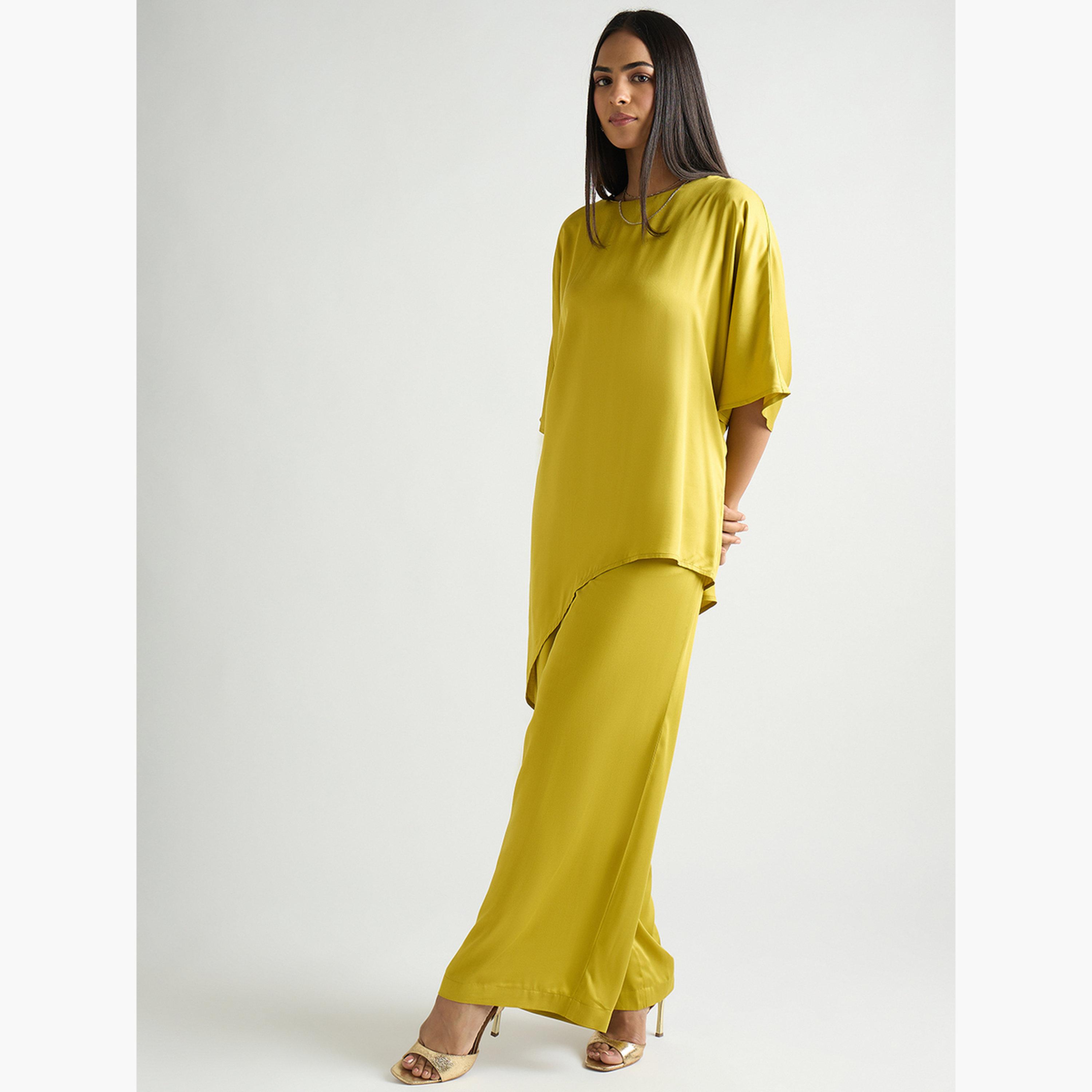 طقم منسق من بنطال وبلوزة ساتان غير متماثلة الطول-women-clothing-coordsets-image-3