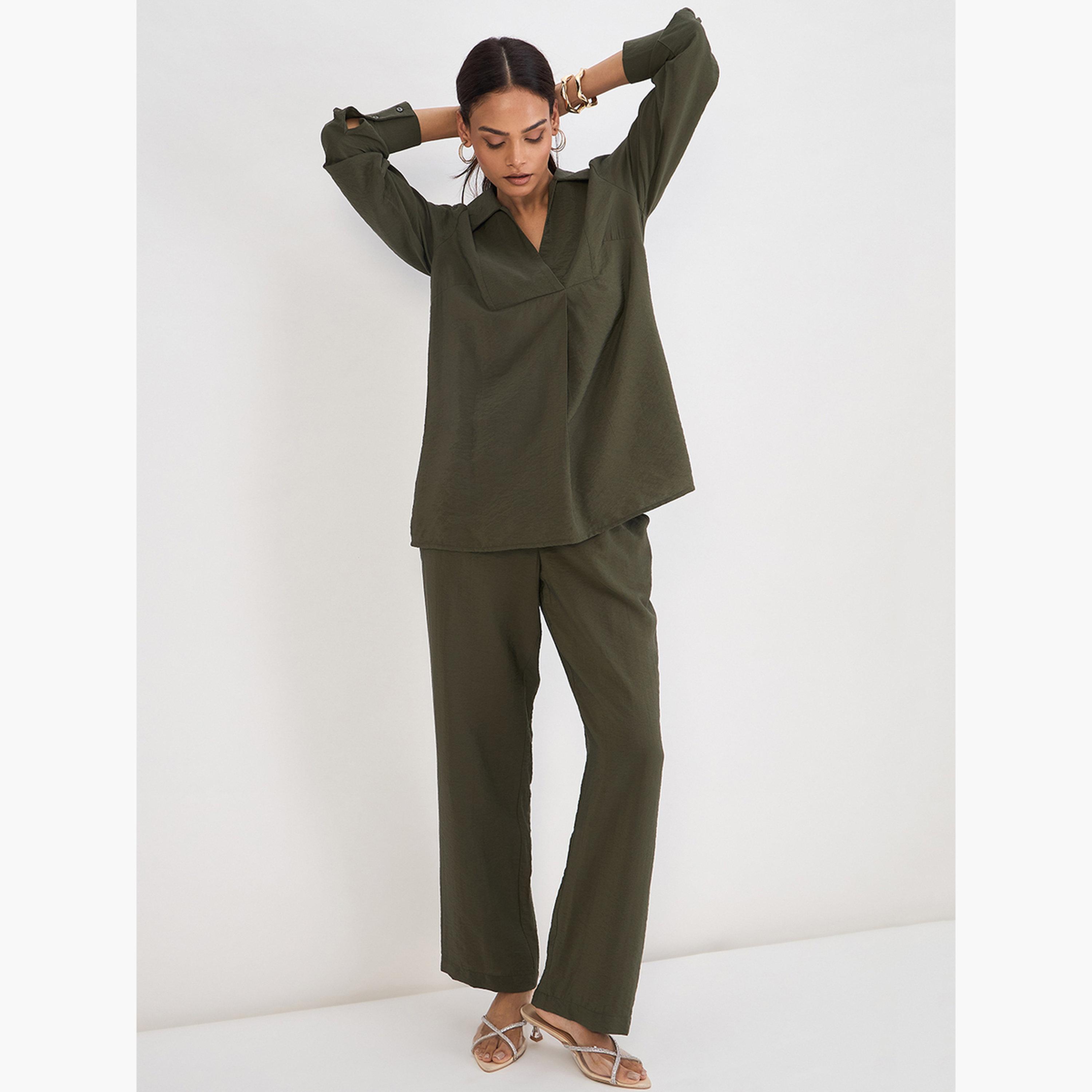 طقم بلوزة بياقة وبنطال-women-clothing-coordsets-image-4