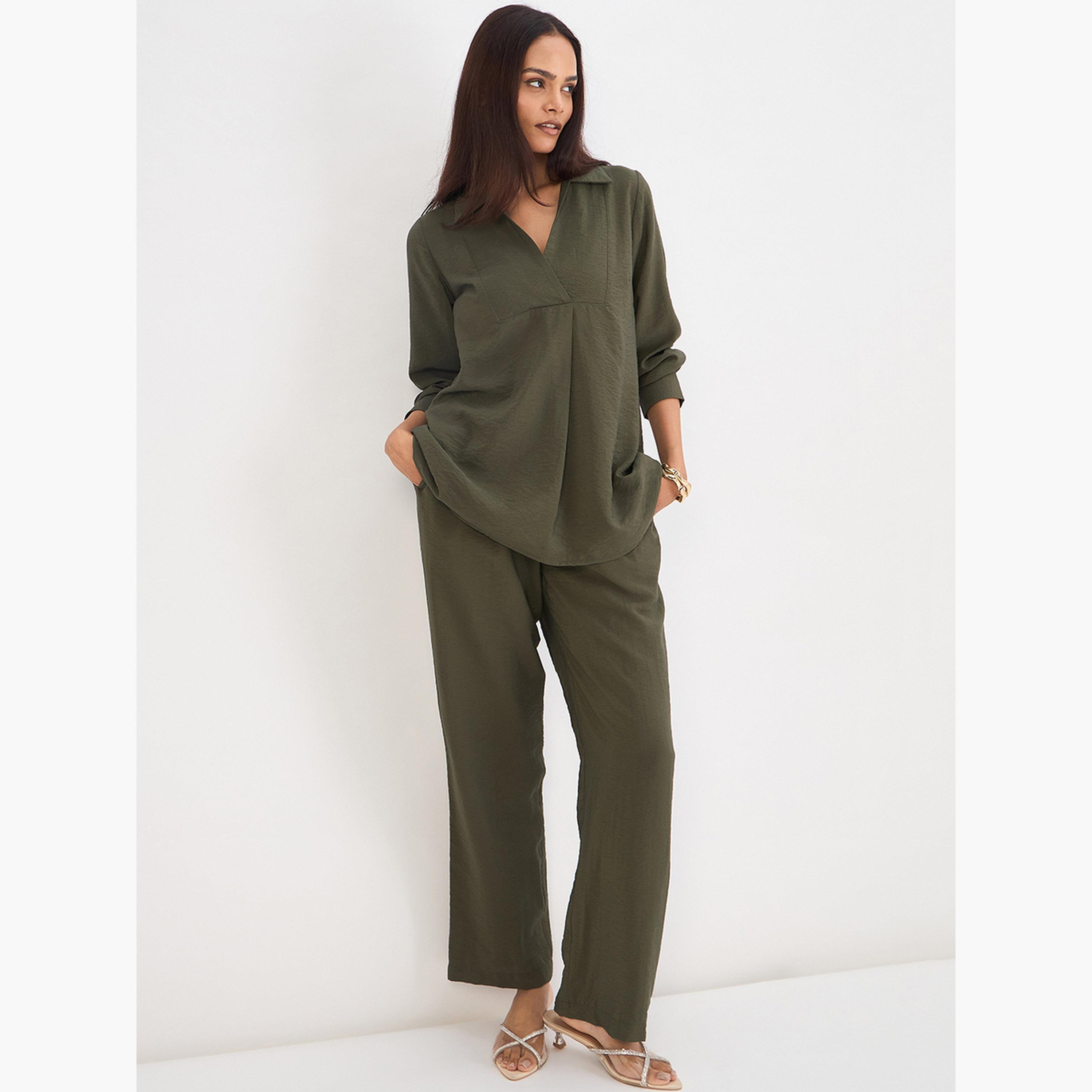طقم بلوزة بياقة وبنطال-women-clothing-coordsets-image-5