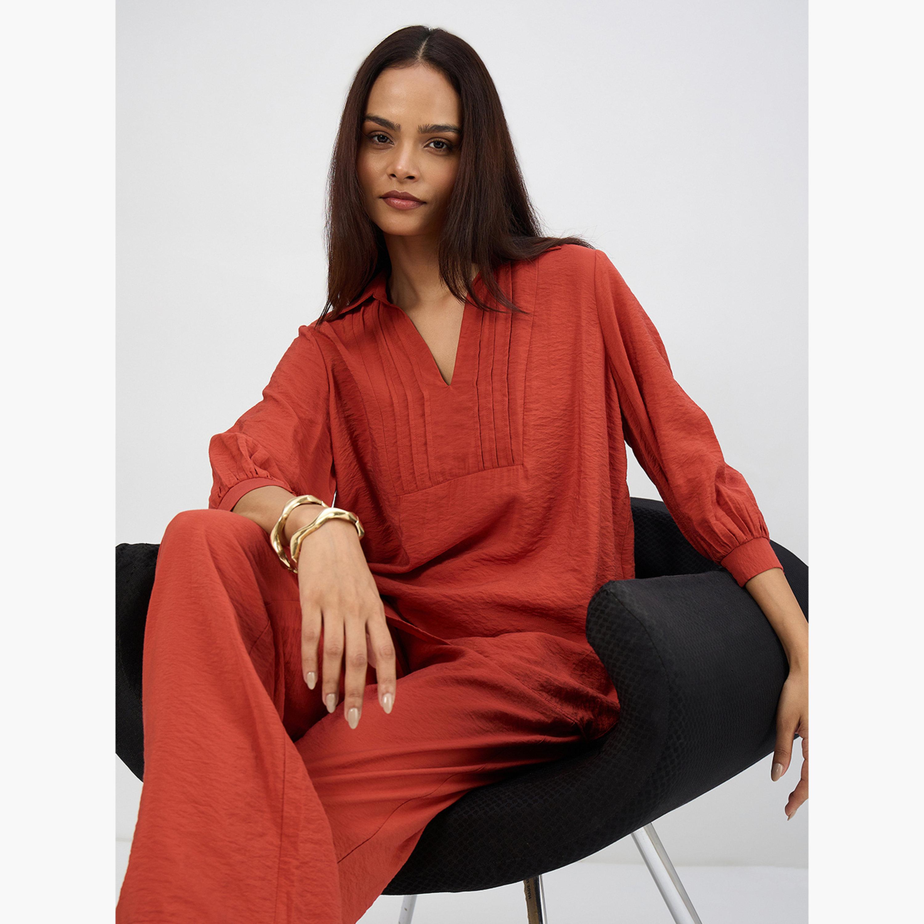 طقم منسق من بنطال وبلوزة مزينة بكسرات-women-clothing-coordsets-image-4
