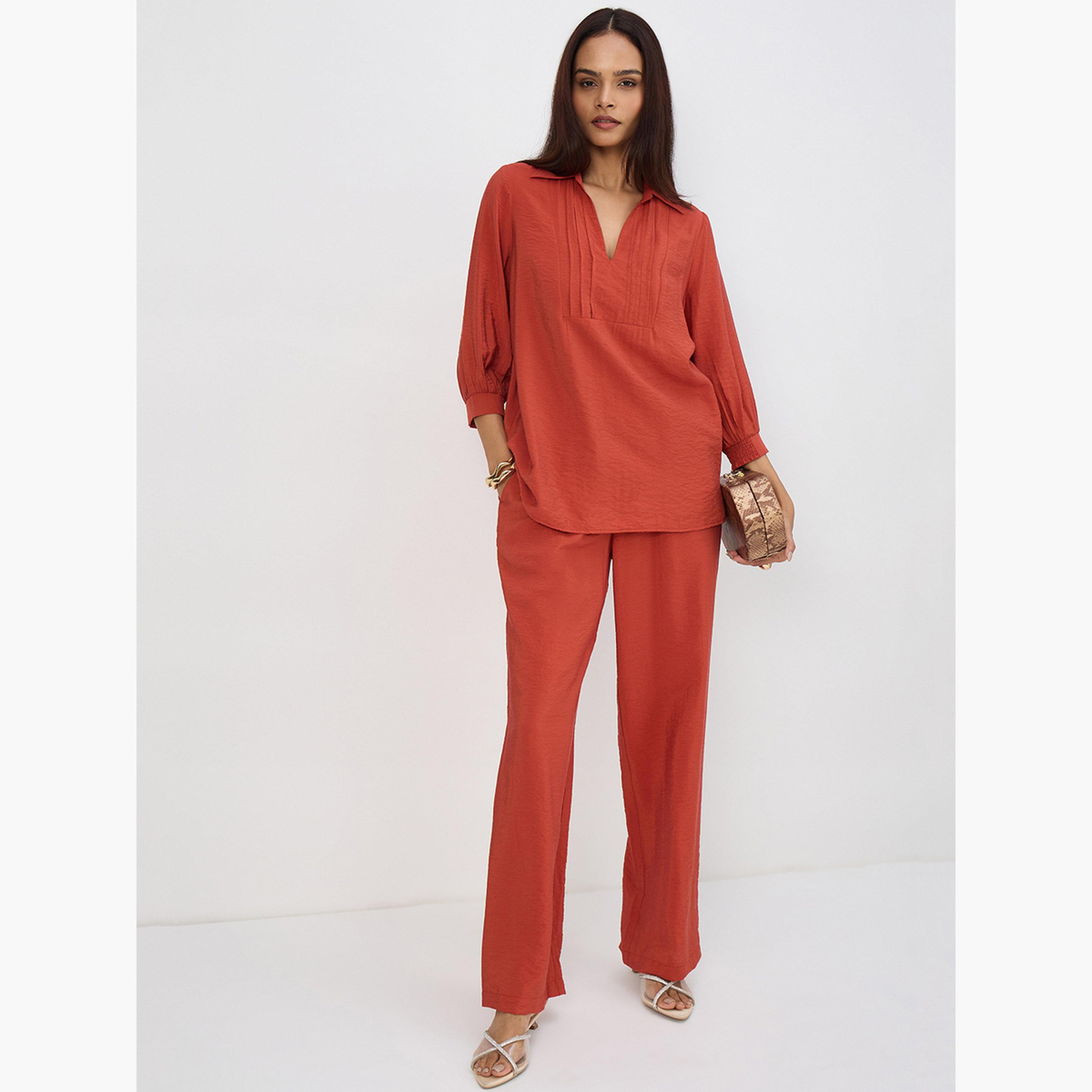 طقم منسق من بنطال وبلوزة مزينة بكسرات-women-clothing-coordsets-image-5