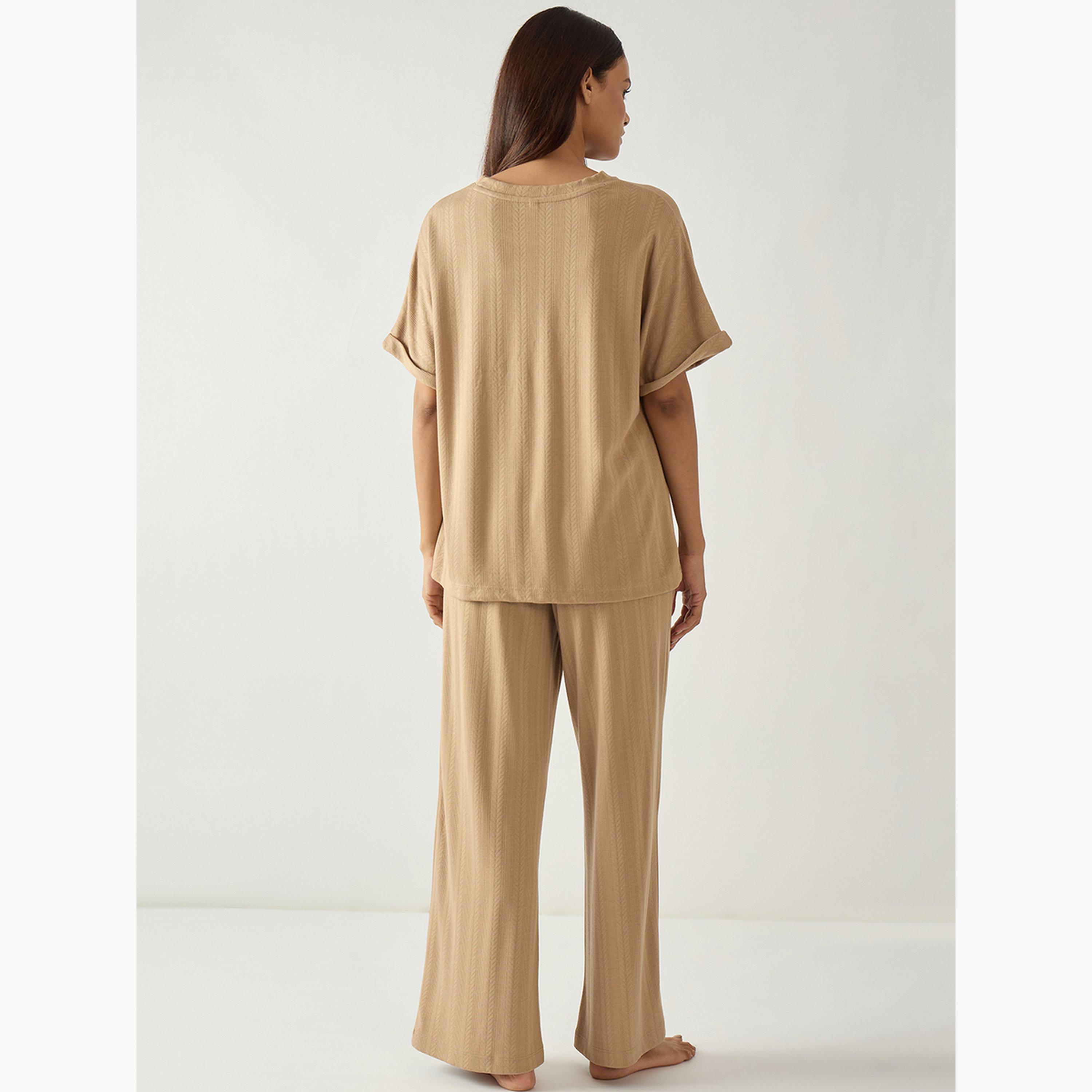 طقم ملابس منزلية بلوزة وبنطلون قصة مريحة-women-clothing-nightwear-pyjamas-longsets-image-3