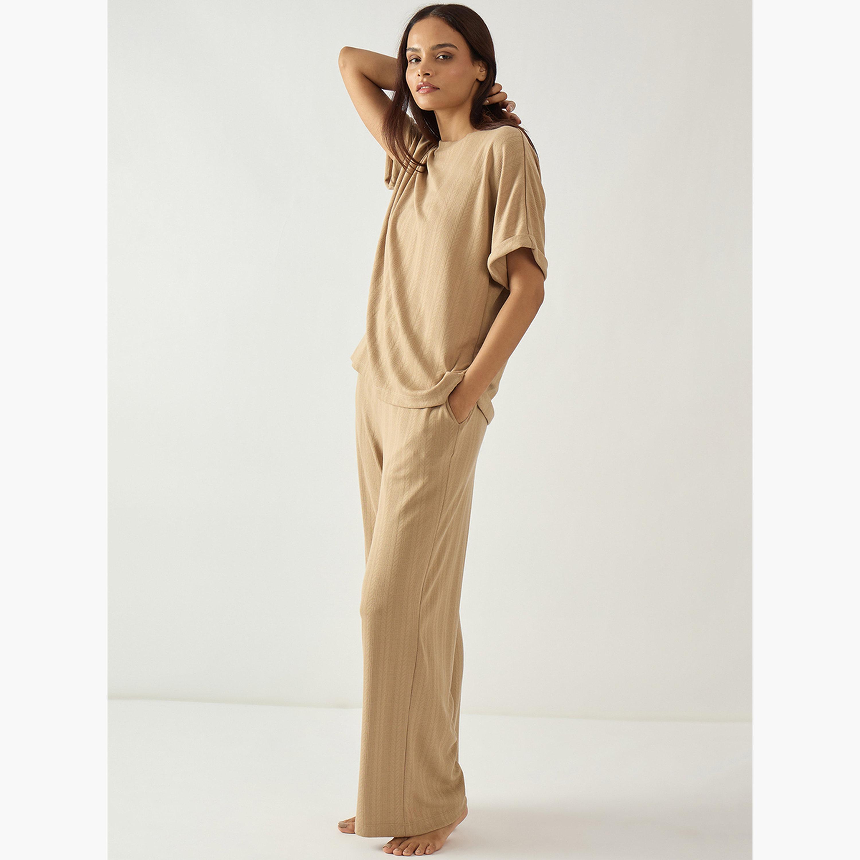 طقم ملابس منزلية بلوزة وبنطلون قصة مريحة-women-clothing-nightwear-pyjamas-longsets-image-4