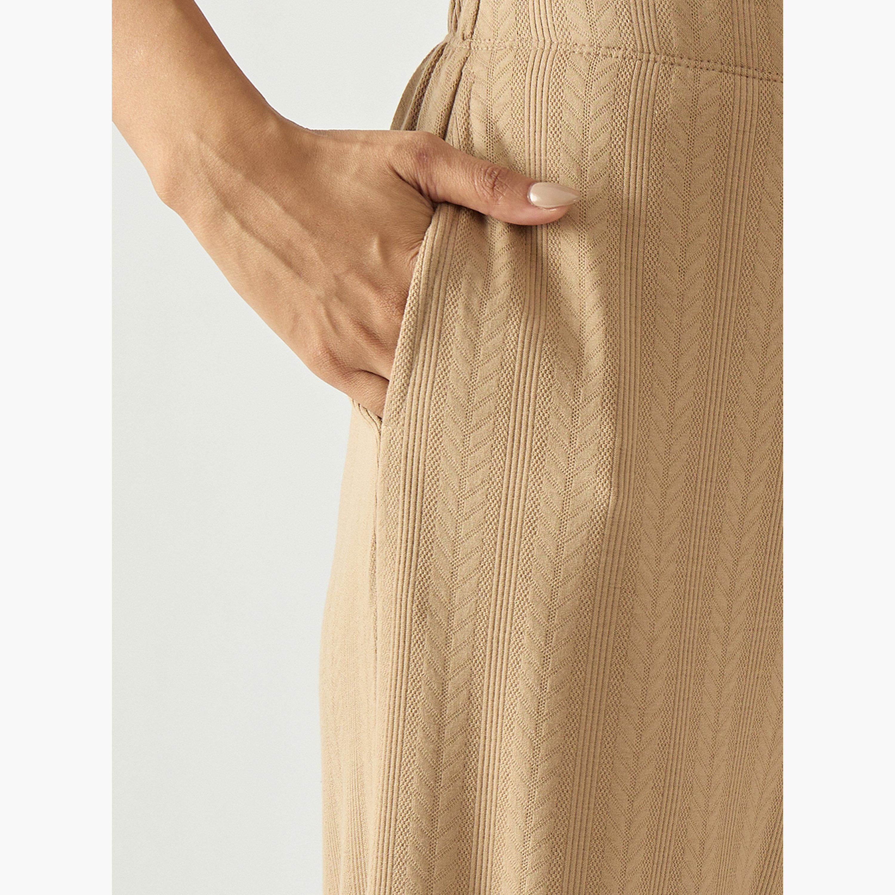 طقم ملابس منزلية بلوزة وبنطلون قصة مريحة-women-clothing-nightwear-pyjamas-longsets-image-5