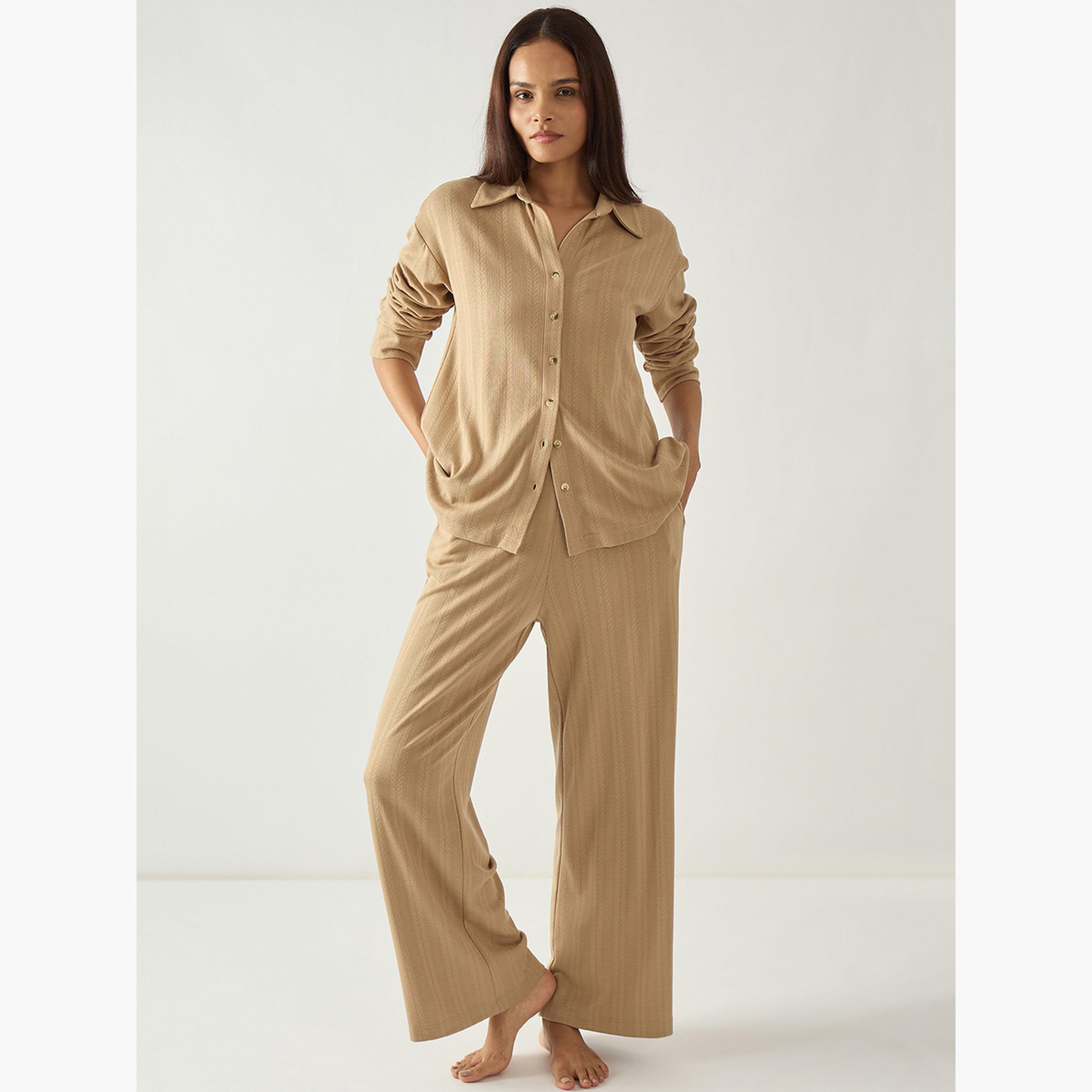 طقم ملابس منزلية قميص وبنطلون جيرسيه بنسيج بارز-women-clothing-nightwear-pyjamas-longsets-image-1
