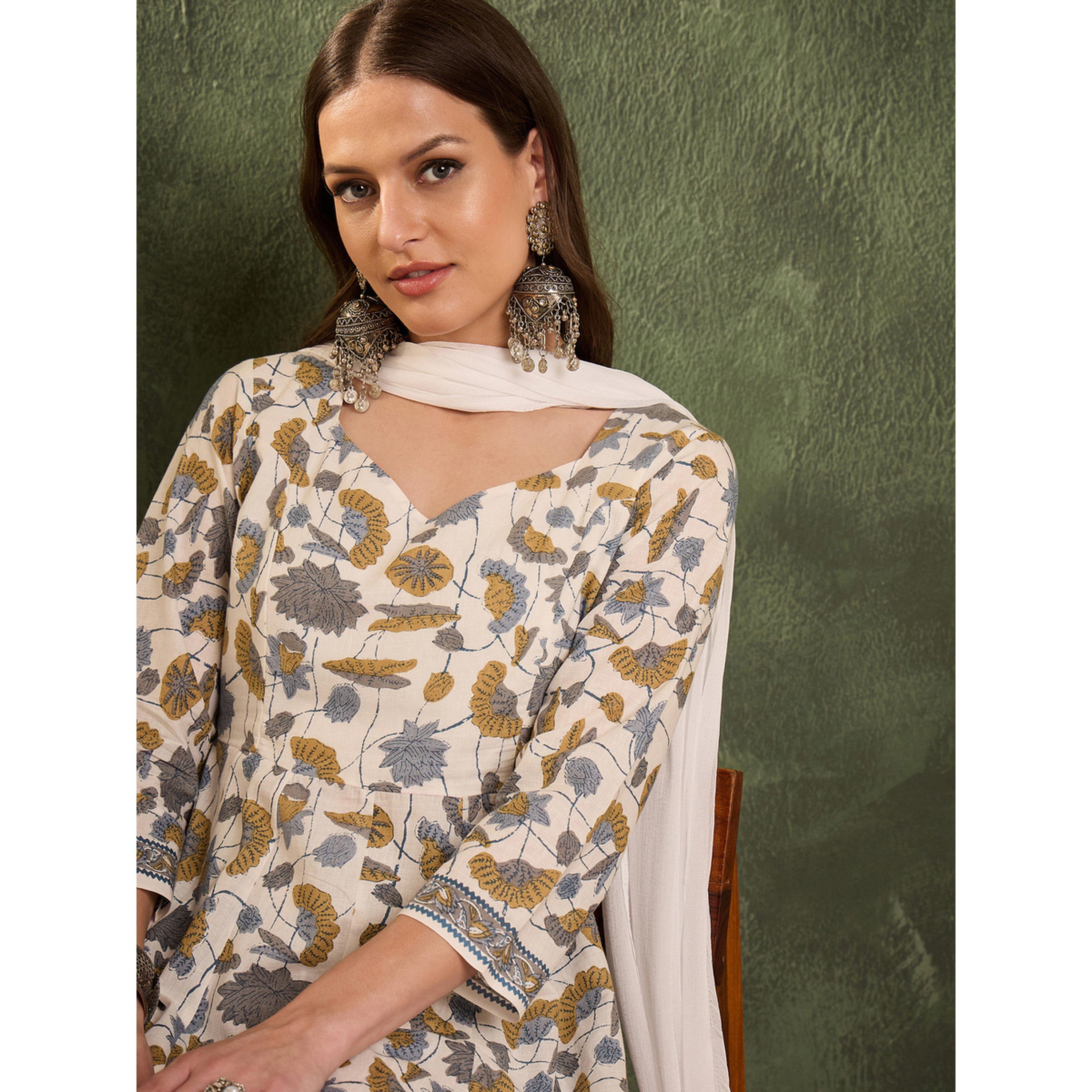 طقم كورتا أناركالي بنقشة زهور مع بنطال ووشاح-women-clothing-coordsets-image-5