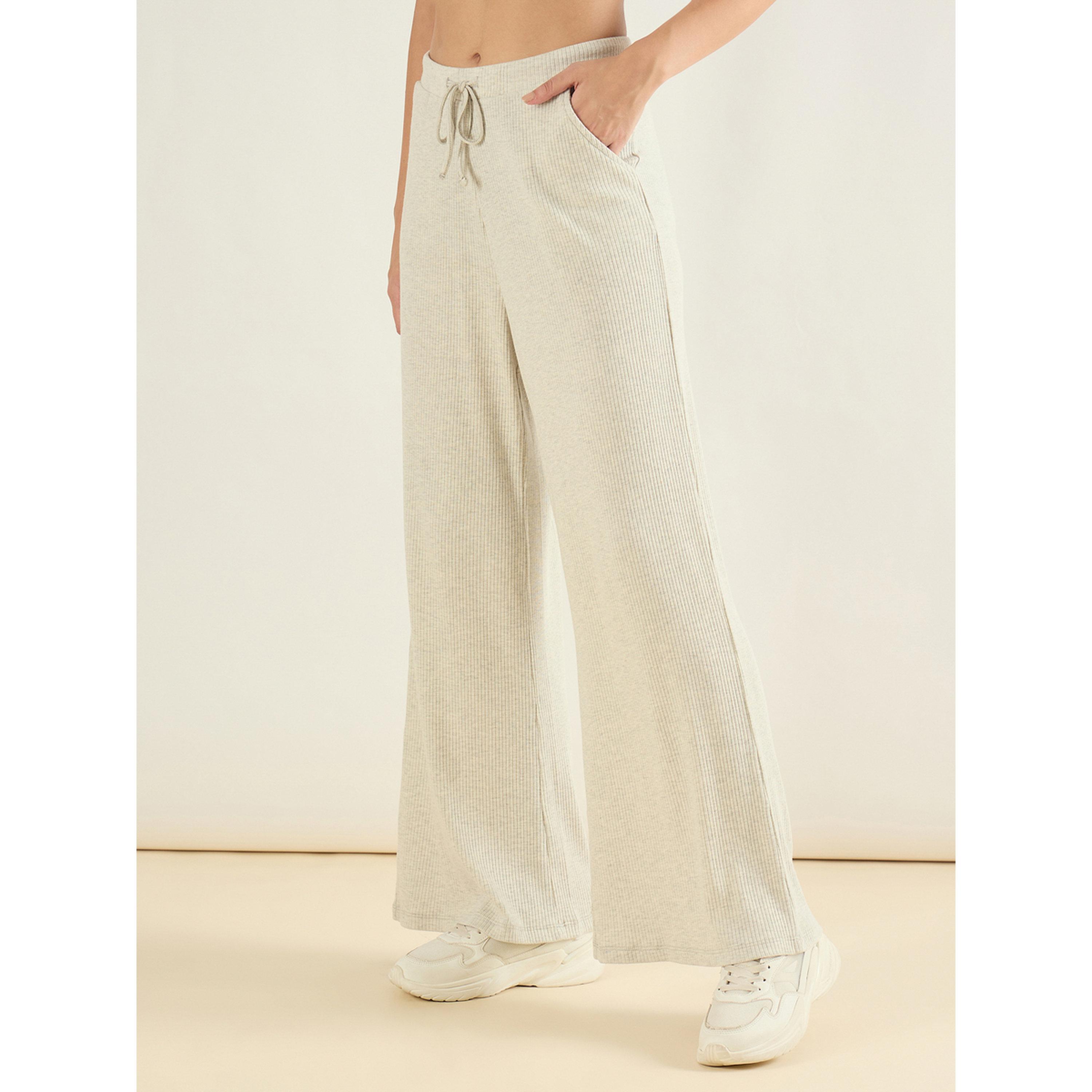 بنطال نسائي مريح مضلع بأرجل واسعة-women-clothing-bottoms-joggers-image-3