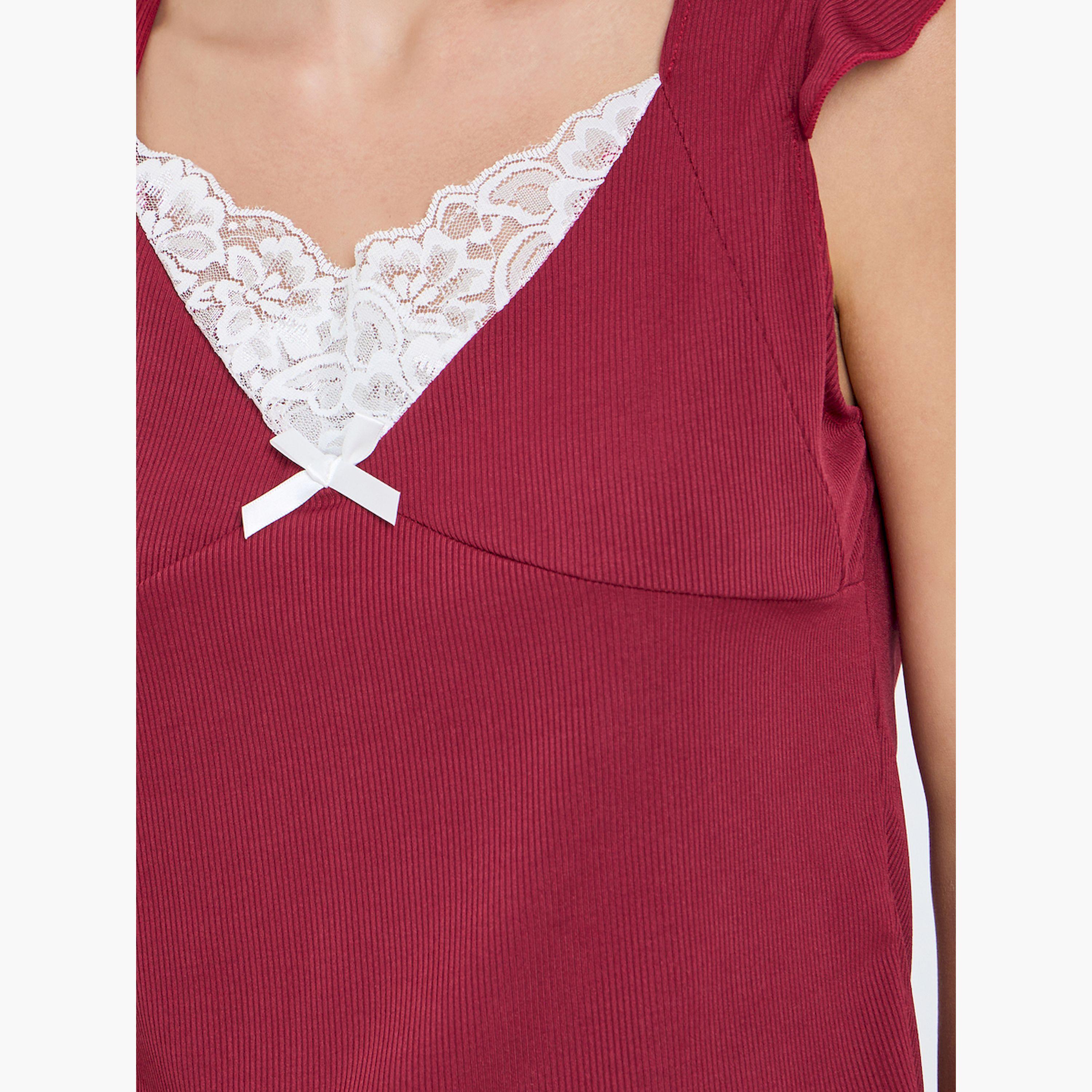 طقم بيجاما مطبوع وبلوزة بياقة دانتيل وتفاصيل مُتباينة-women-clothing-nightwear-pyjamas-longsets-image-6