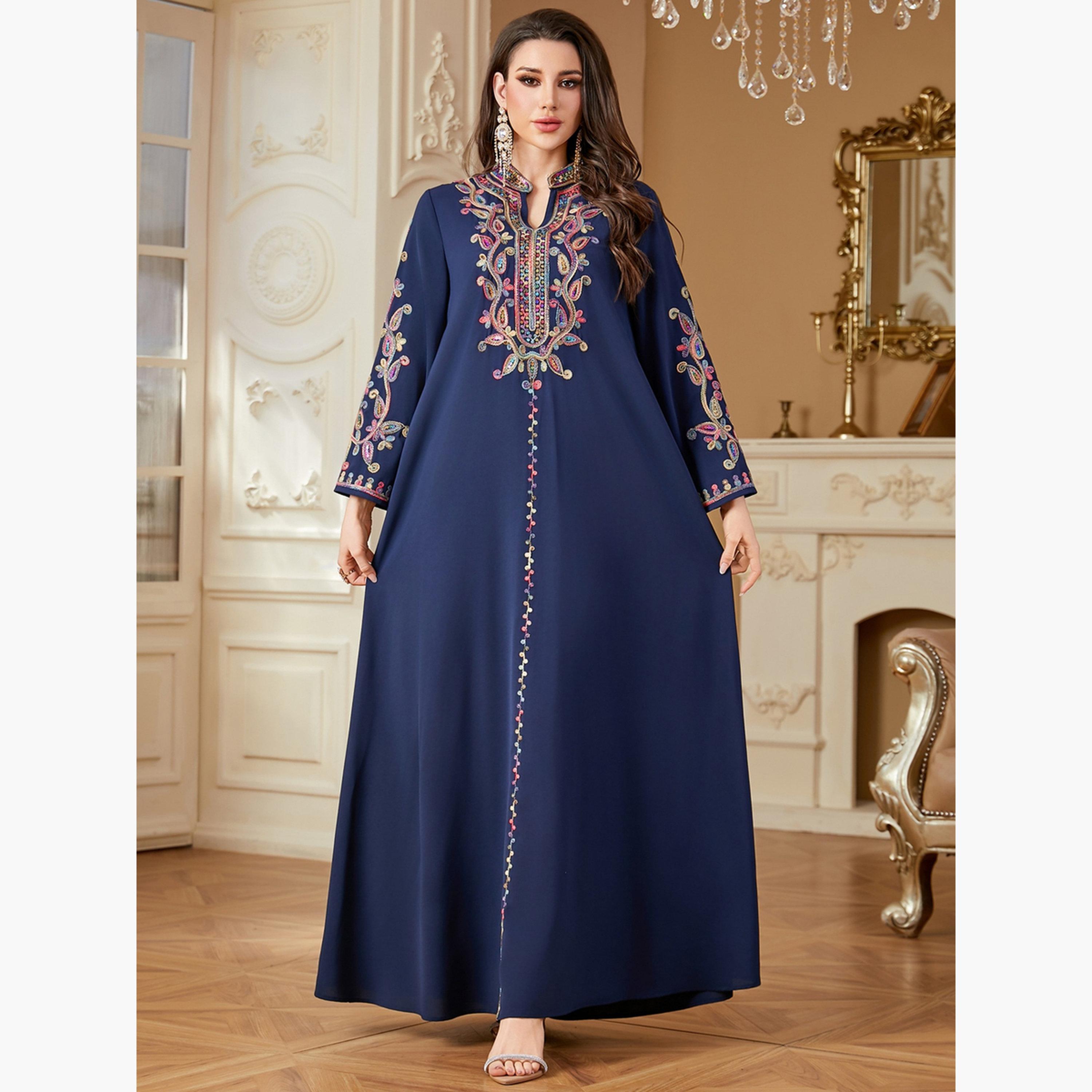 جلابية مطرزة بتفاصيل رقعة ترتر-women-arabicclothing-jalabiyas-image-2