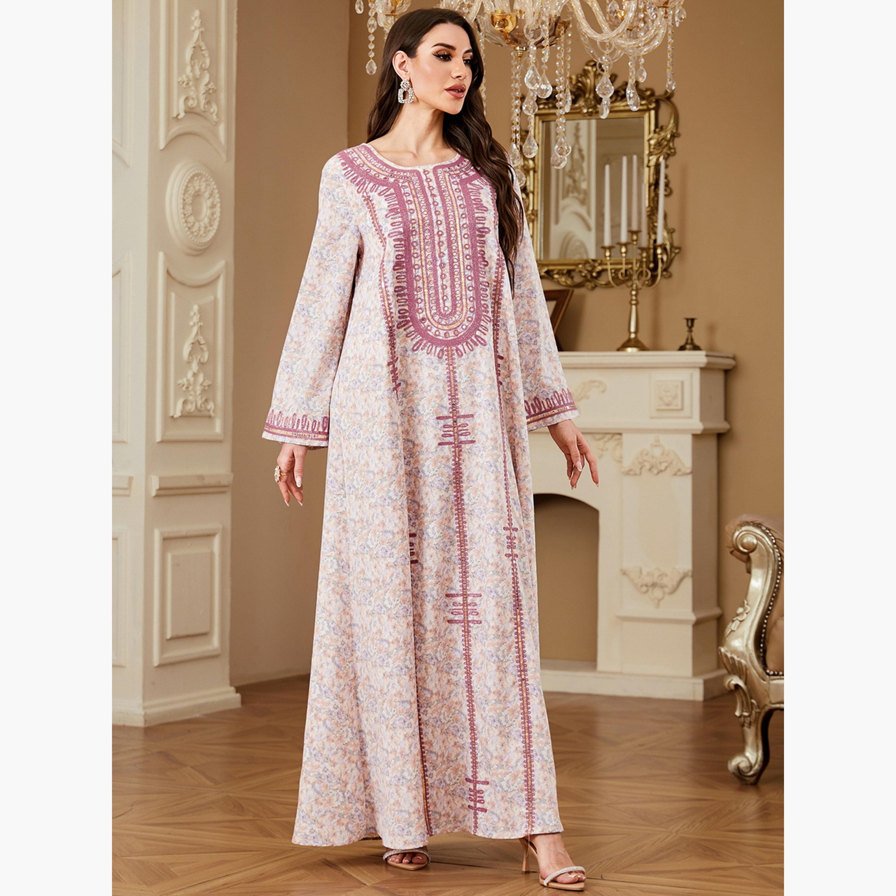 جلابية بتفاصيل مطرزة وطبعة زهور مع حجاب-women-arabicclothing-jalabiyas-image-5