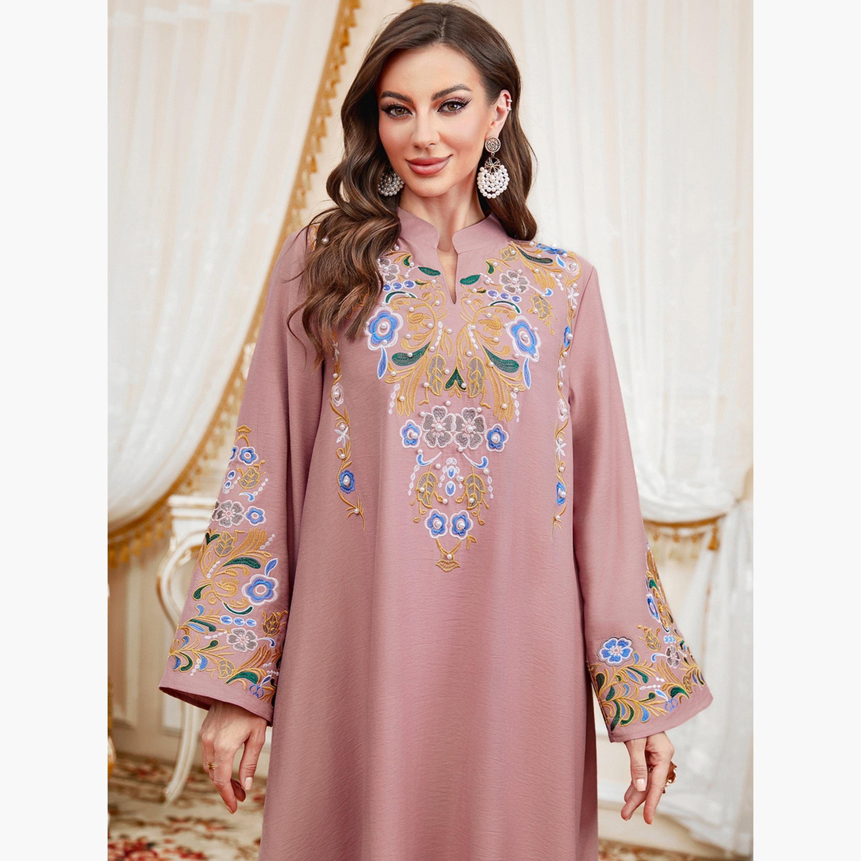 جلابية بياقة دائرية وتفاصيل لؤلؤ صناعي-women-arabicclothing-jalabiyas-image-4