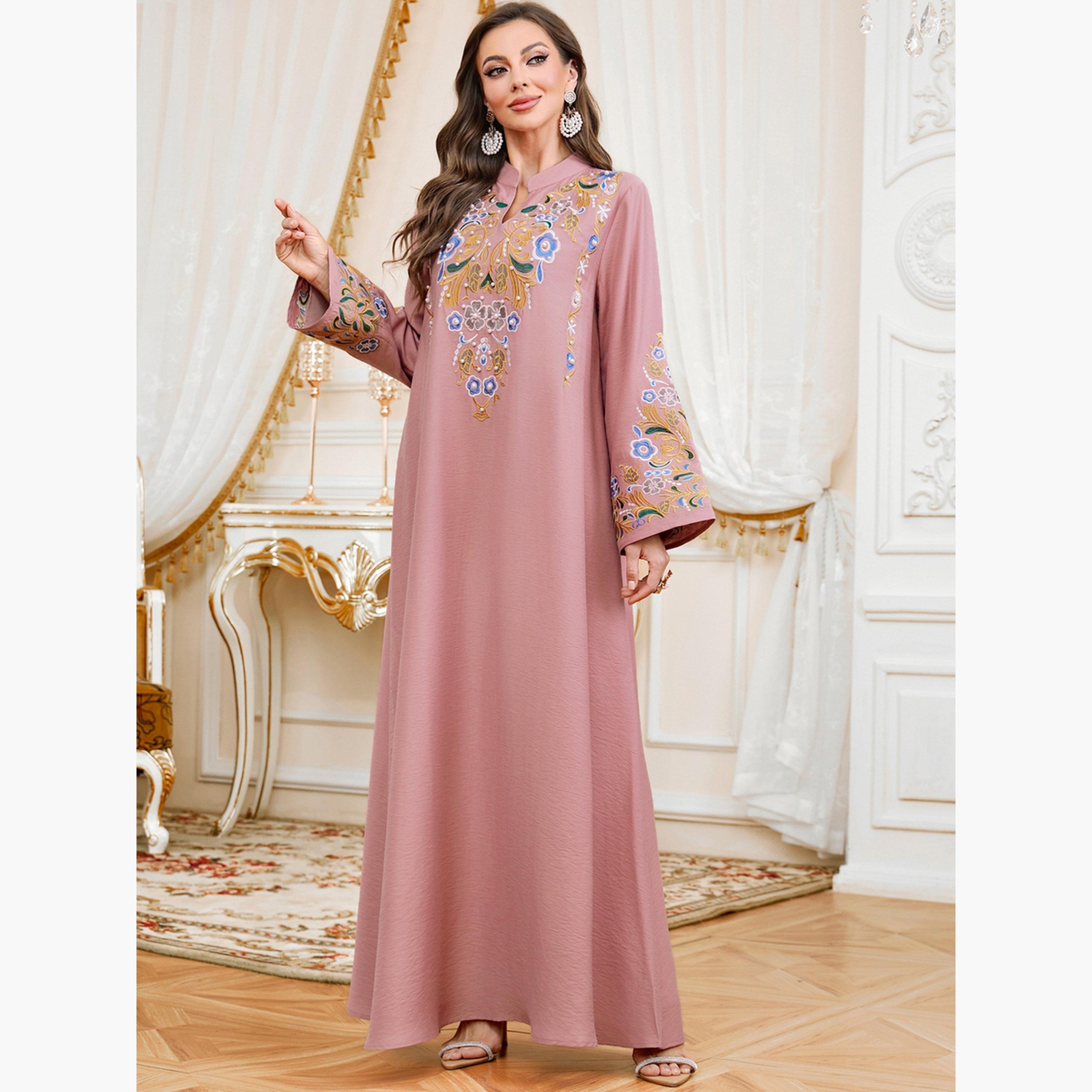 جلابية بياقة دائرية وتفاصيل لؤلؤ صناعي-women-arabicclothing-jalabiyas-image-5