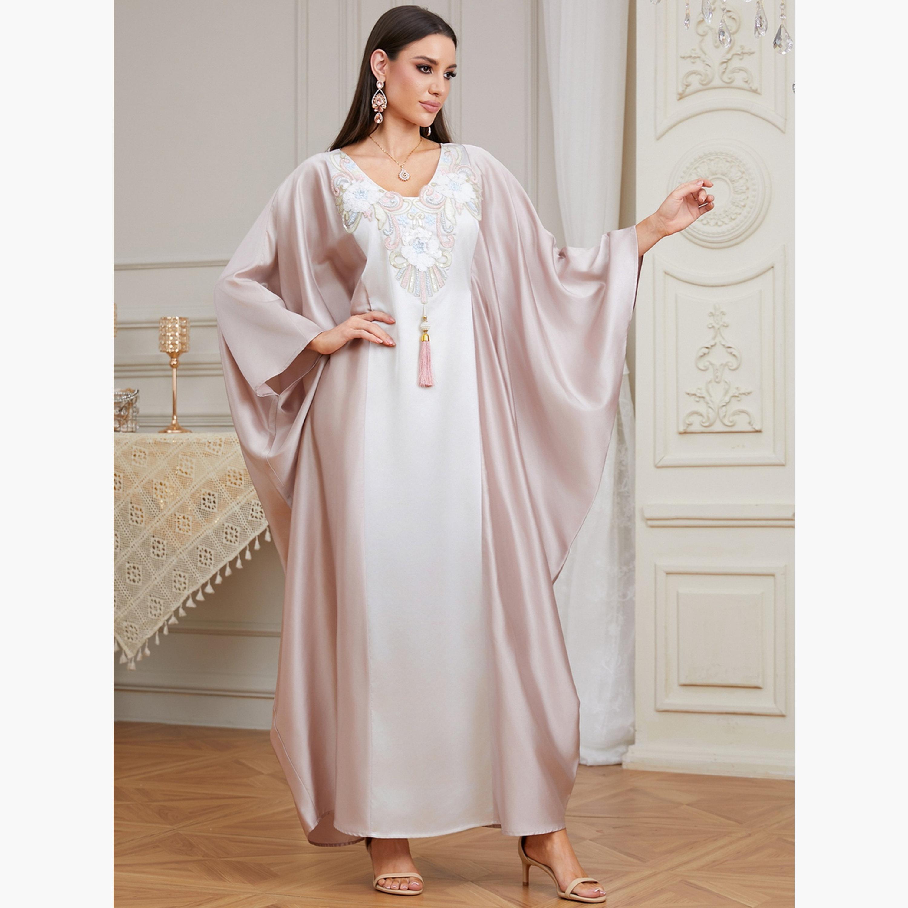 قفطان ساتان بتفاصيل رقعة ترتر وشرابات-women-arabicclothing-kaftan-image-3