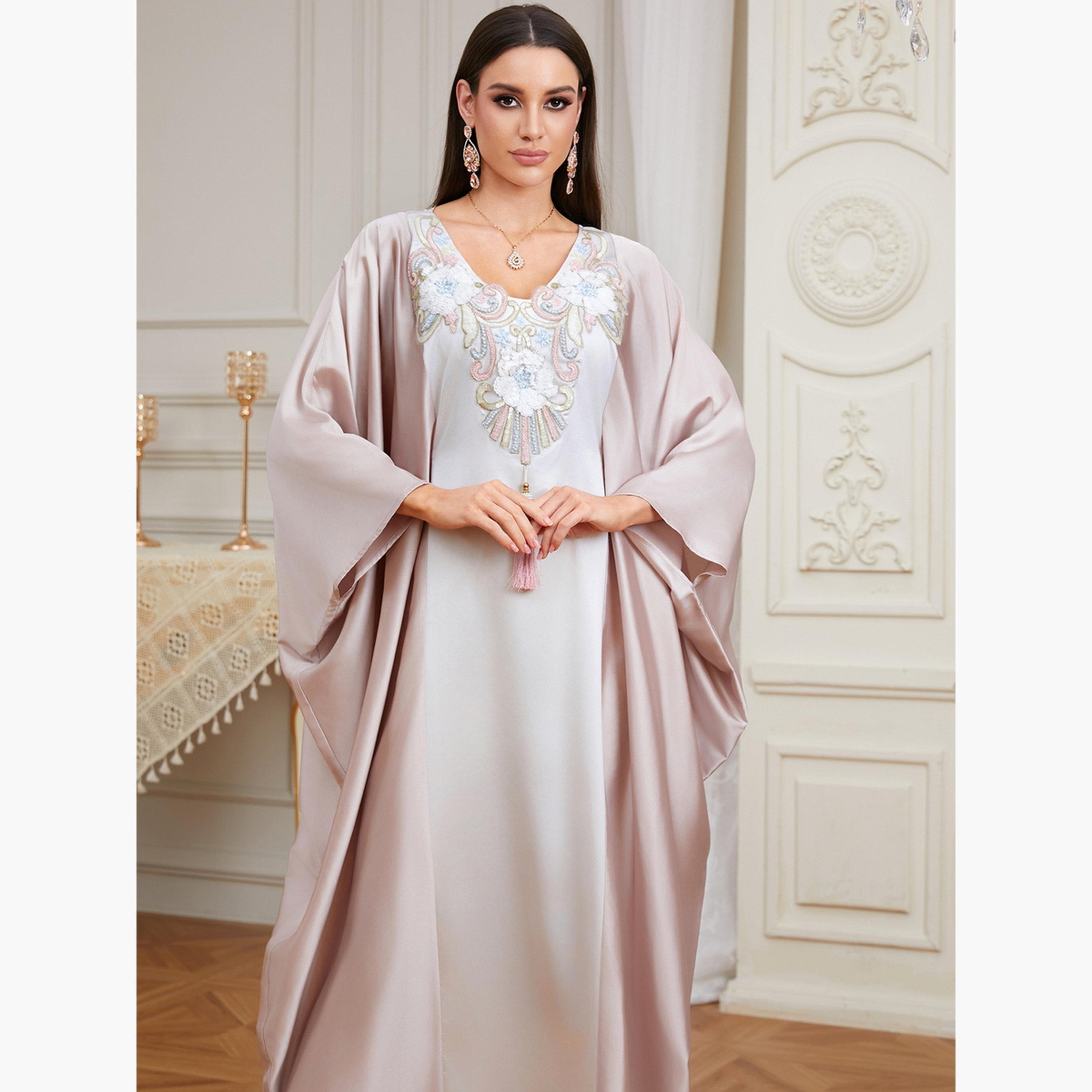قفطان ساتان بتفاصيل رقعة ترتر وشرابات-women-arabicclothing-kaftan-image-5