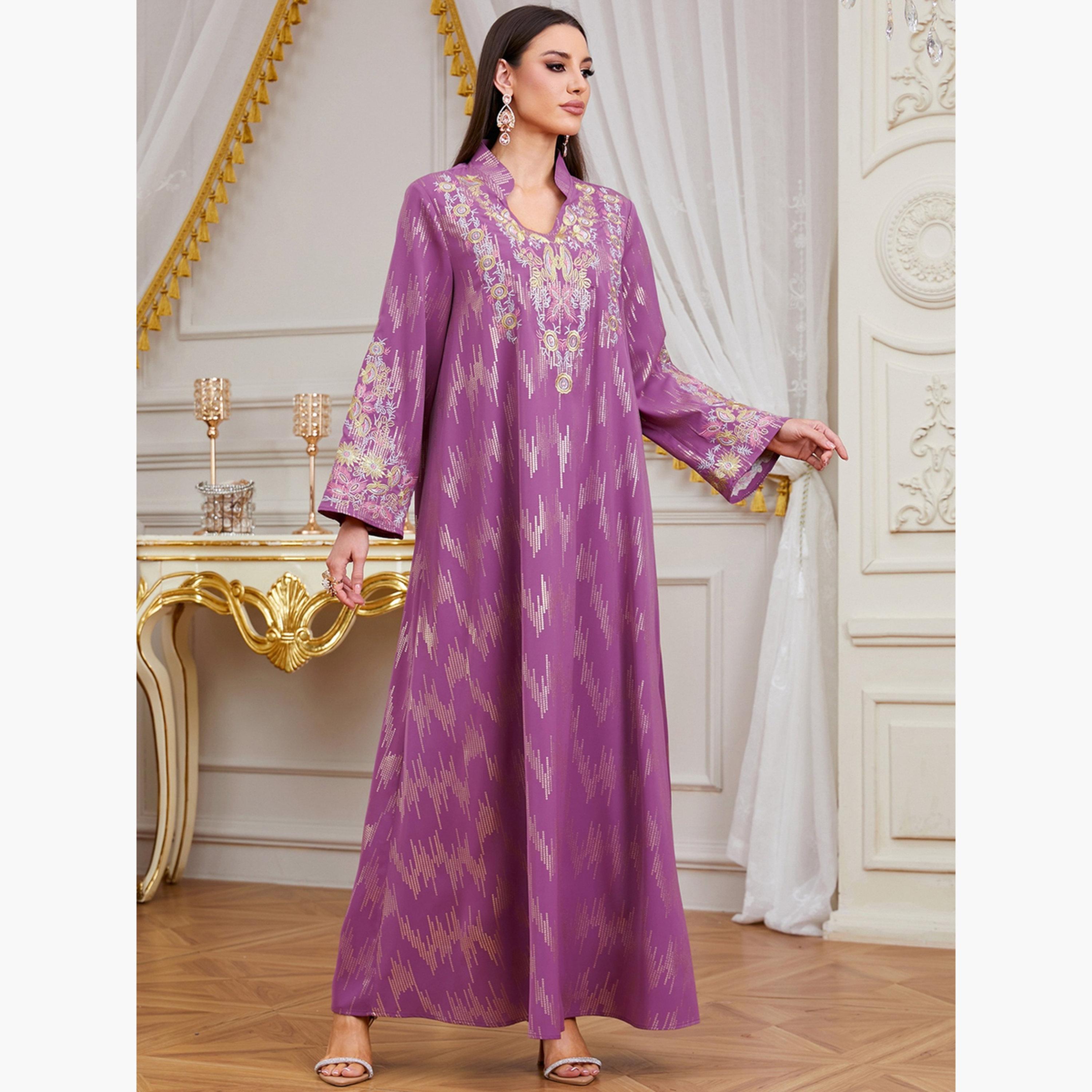 جلابية بتفاصيل رقعة ترتر وقماش بارز الملمس-women-arabicclothing-jalabiyas-image-6