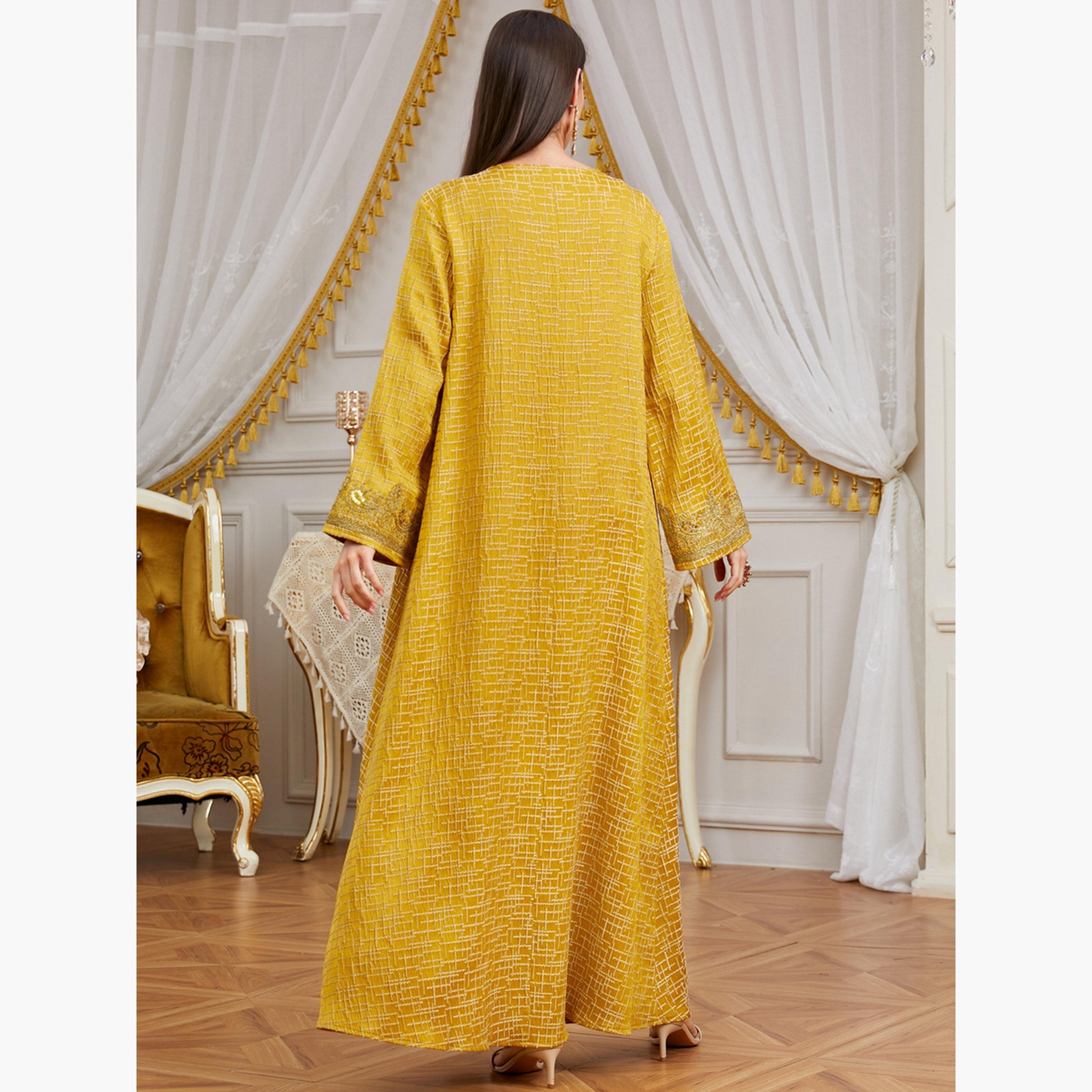 جلابية بتفاصيل رقعة ترتر وقماش بارز الملمس-women-arabicclothing-jalabiyas-image-3