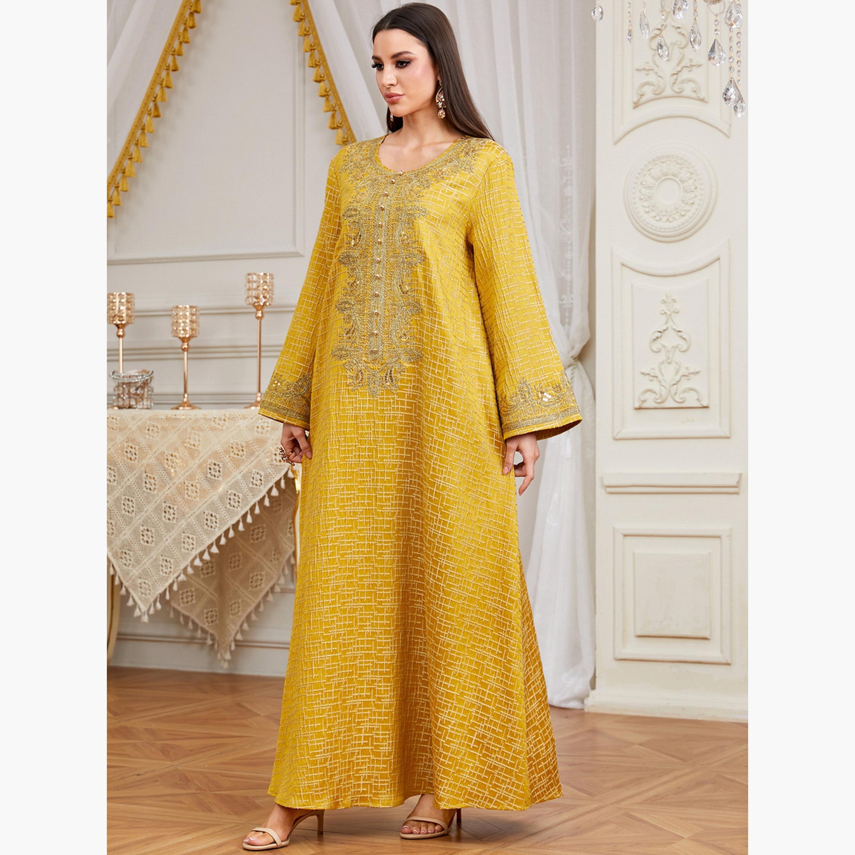 جلابية بتفاصيل رقعة ترتر وقماش بارز الملمس-women-arabicclothing-jalabiyas-image-4