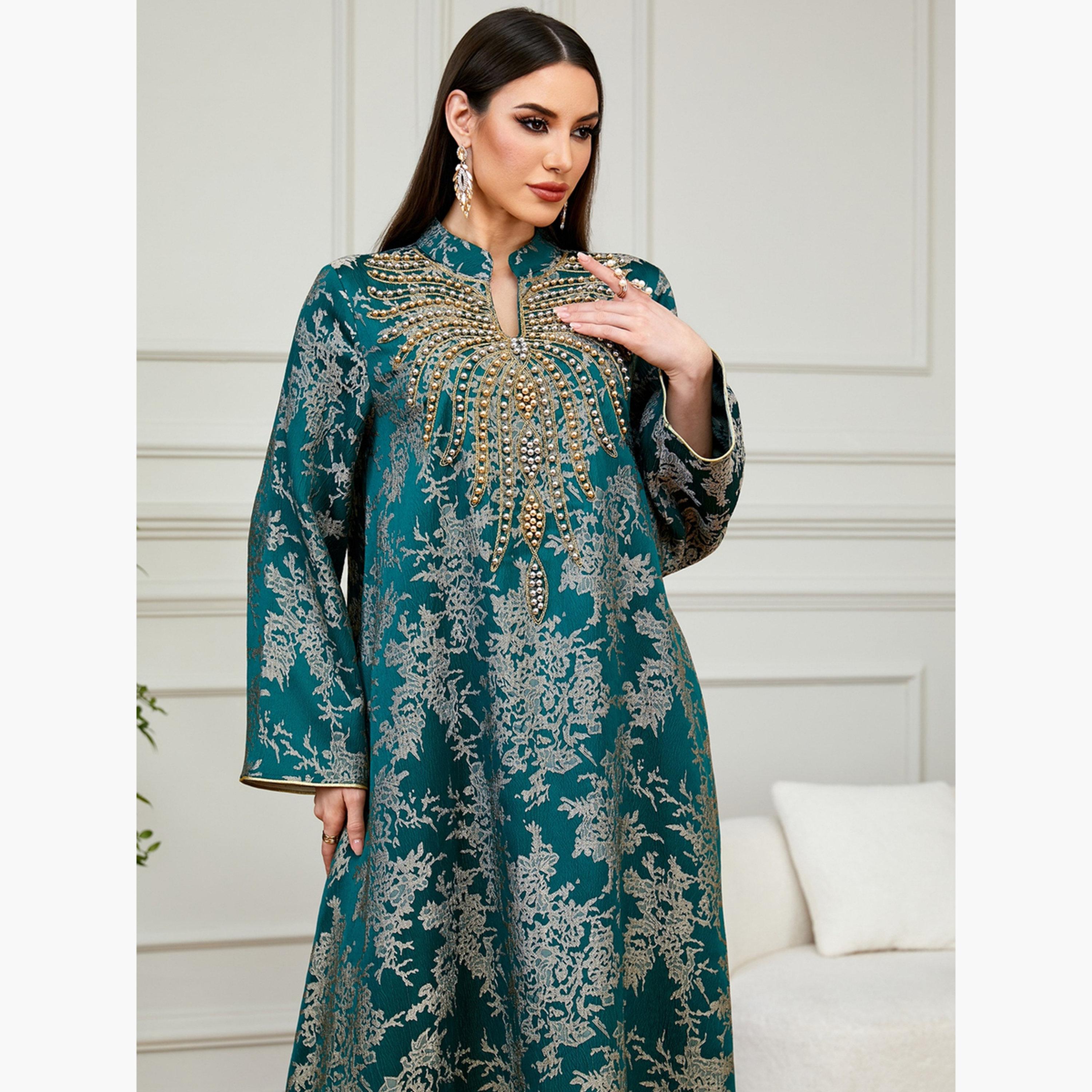 جلابية بتفاصيل مزينة وقماش بارز الملمس-women-arabicclothing-jalabiyas-image-2