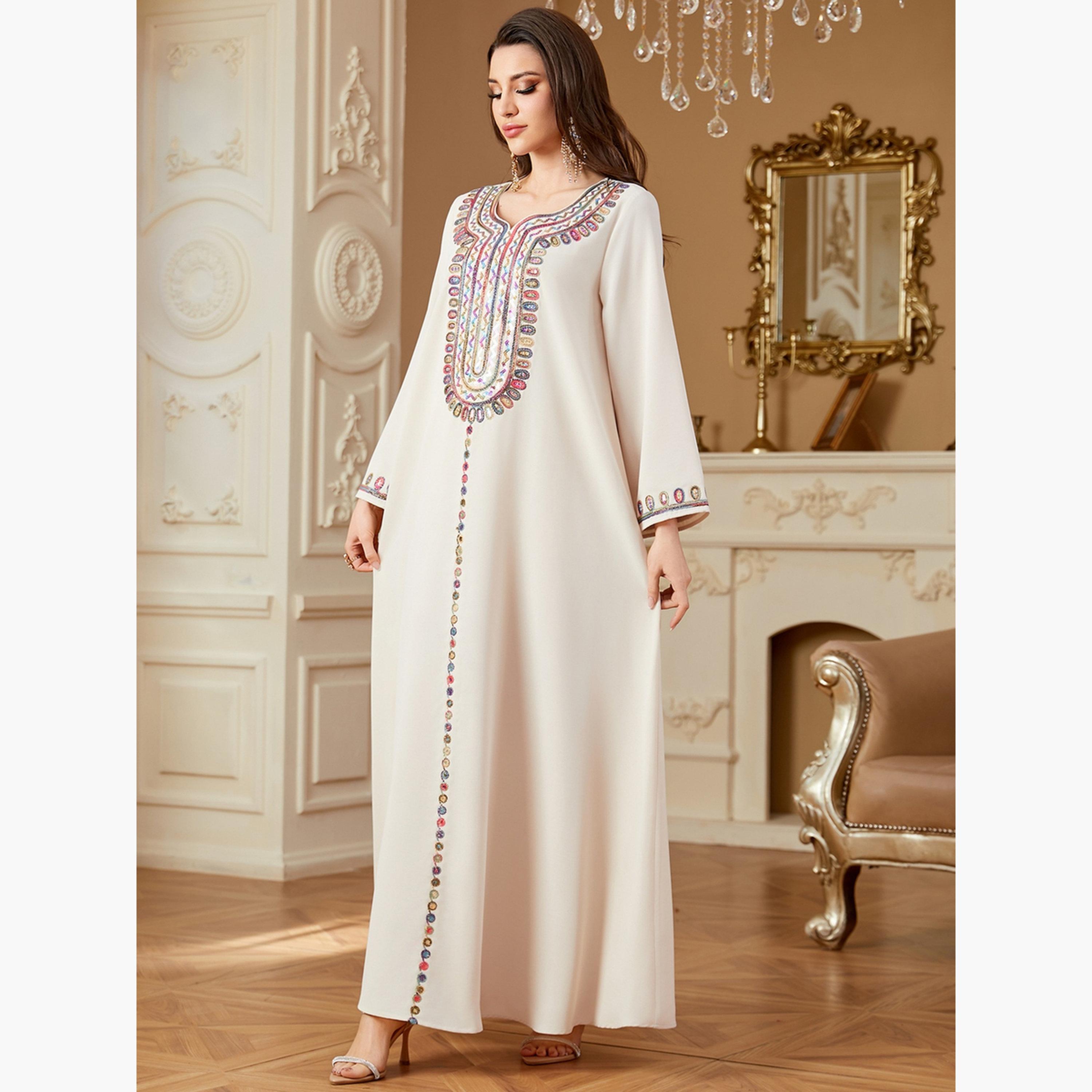 جلابية بأكمام طويلة مزينة بترتر-women-arabicclothing-jalabiyas-image-6