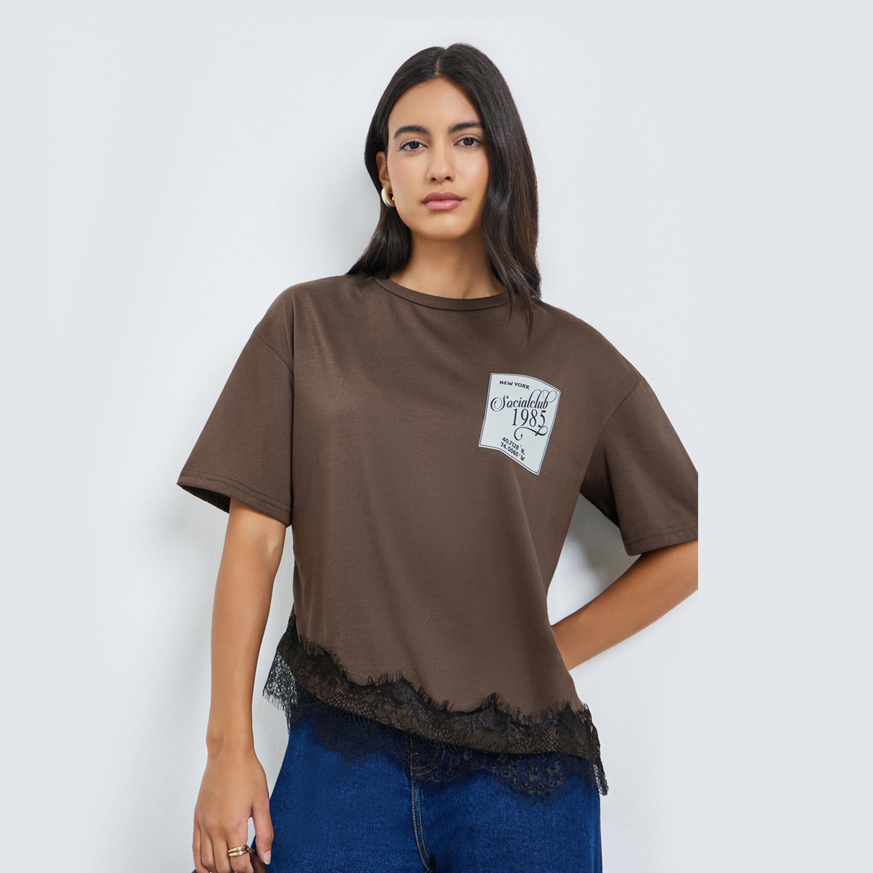 تيشيرت مطبوع بحافة دانتيل متباينة-women-clothing-tshirts-image-3