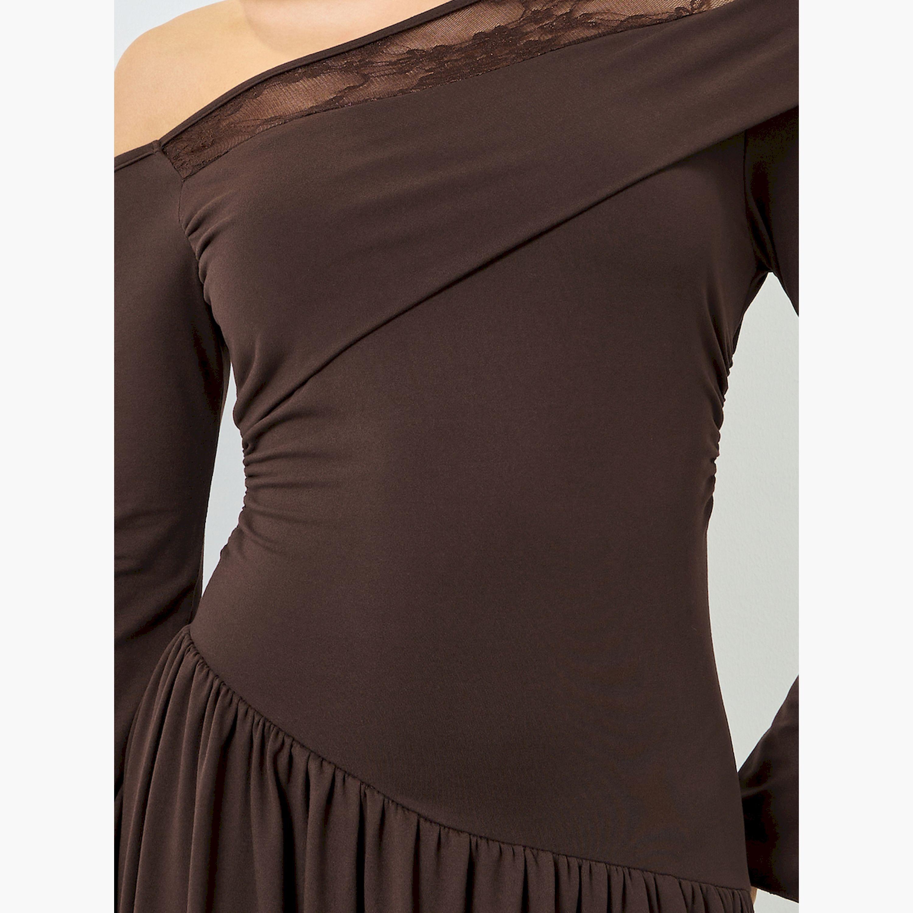 فستان طويل بكتف واحد وتفاصيل مزمومة-women-clothing-dresses-image-4