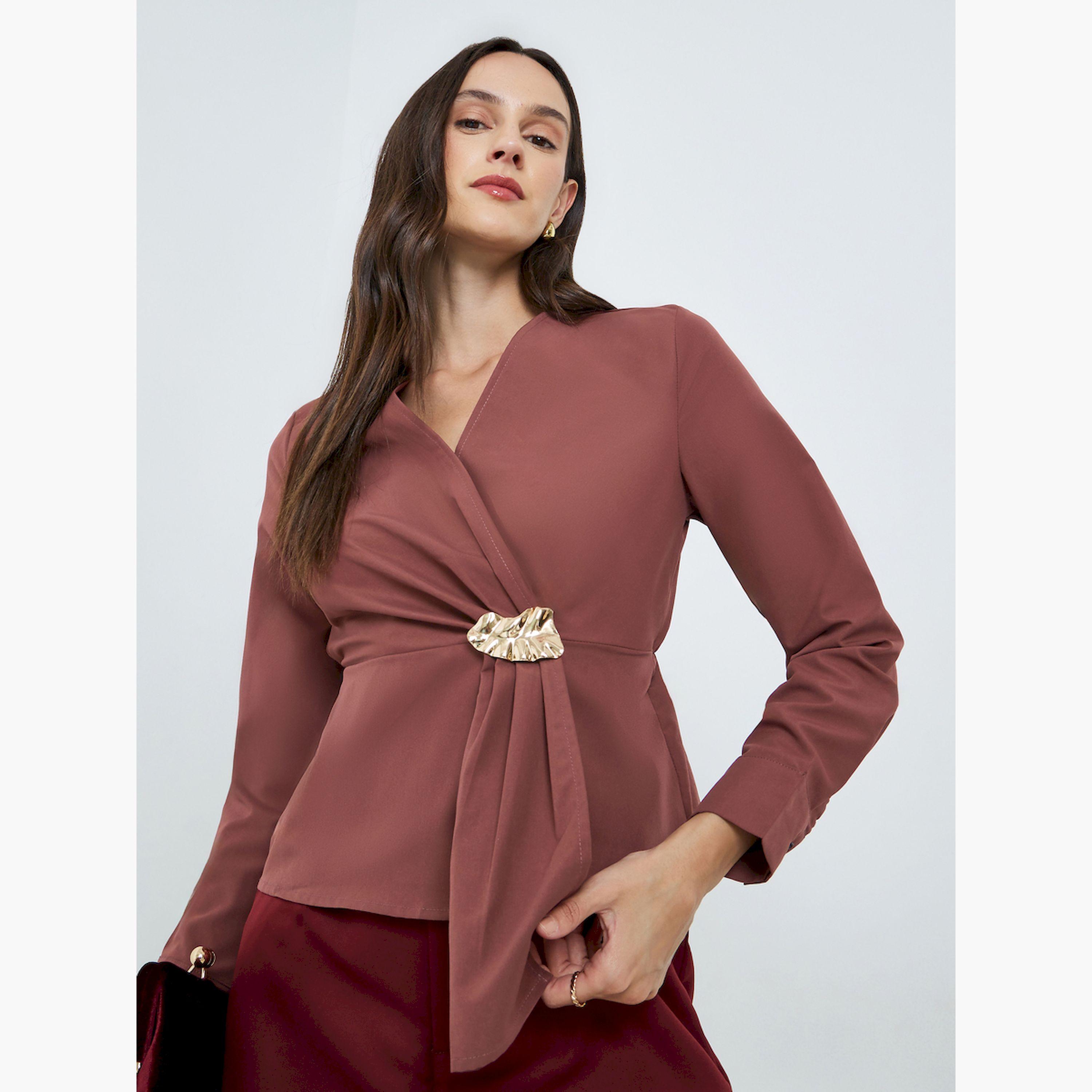 بلوزة بكسرات وتفاصيل إبزيم وأكمام طويلة-women-clothing-shirtsandblouses-blouses-image-1