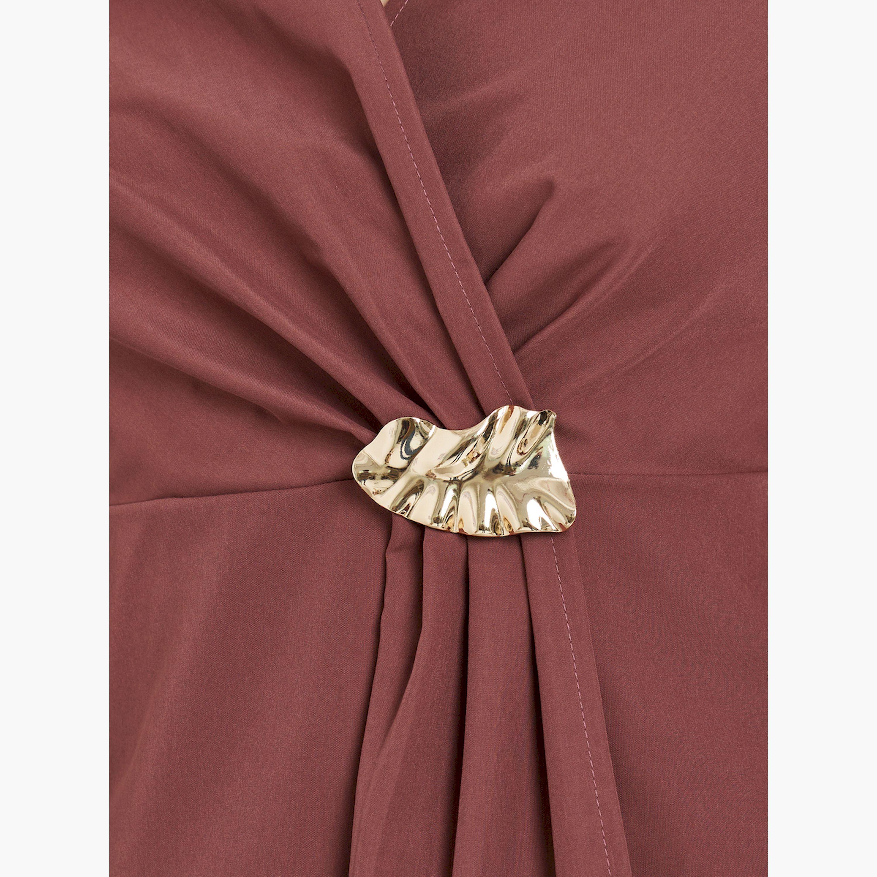 بلوزة بكسرات وتفاصيل إبزيم وأكمام طويلة-women-clothing-shirtsandblouses-blouses-image-4