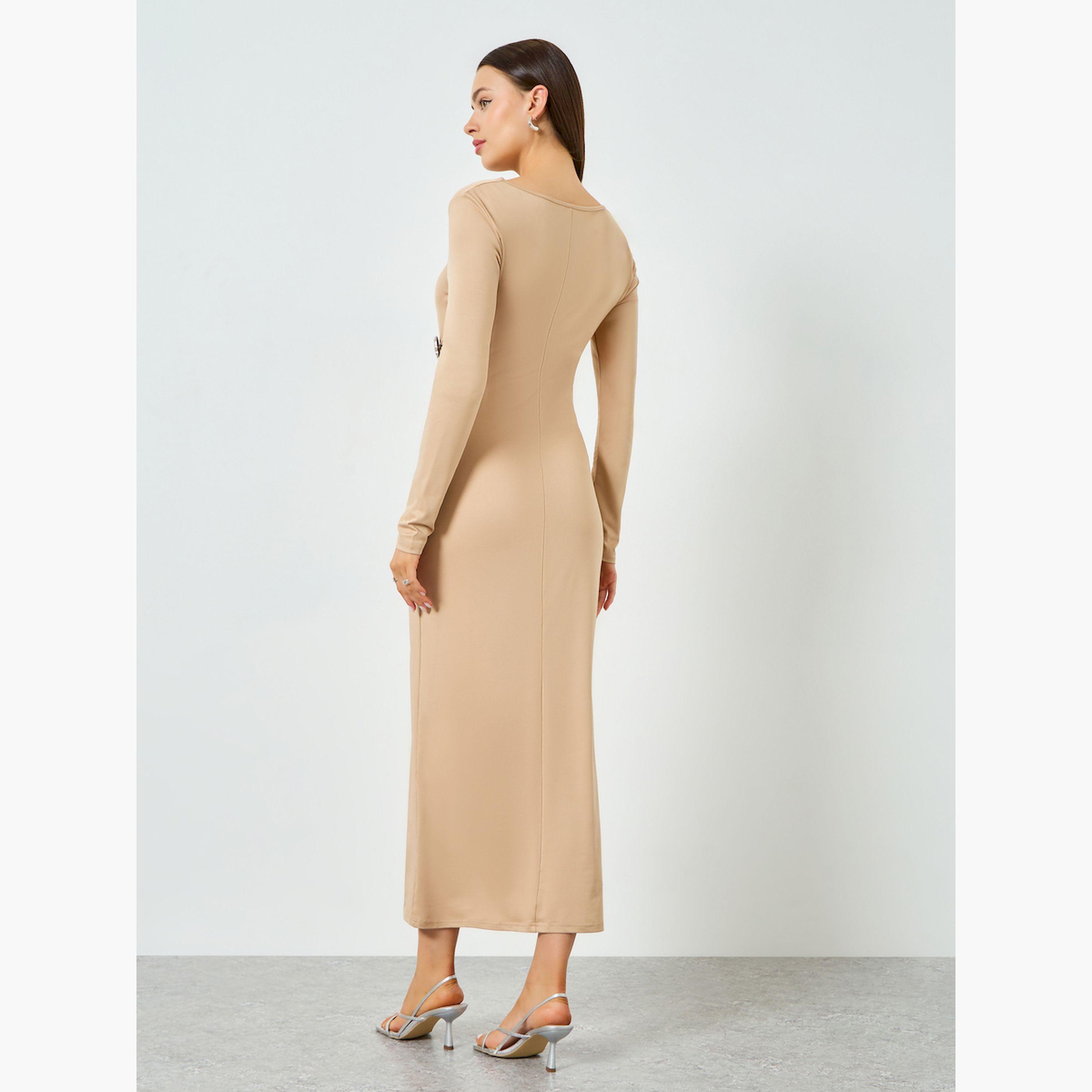 فستان طويل بياقة منسدلة وتفاصيل مشبك مزين-women-clothing-dresses-image-4