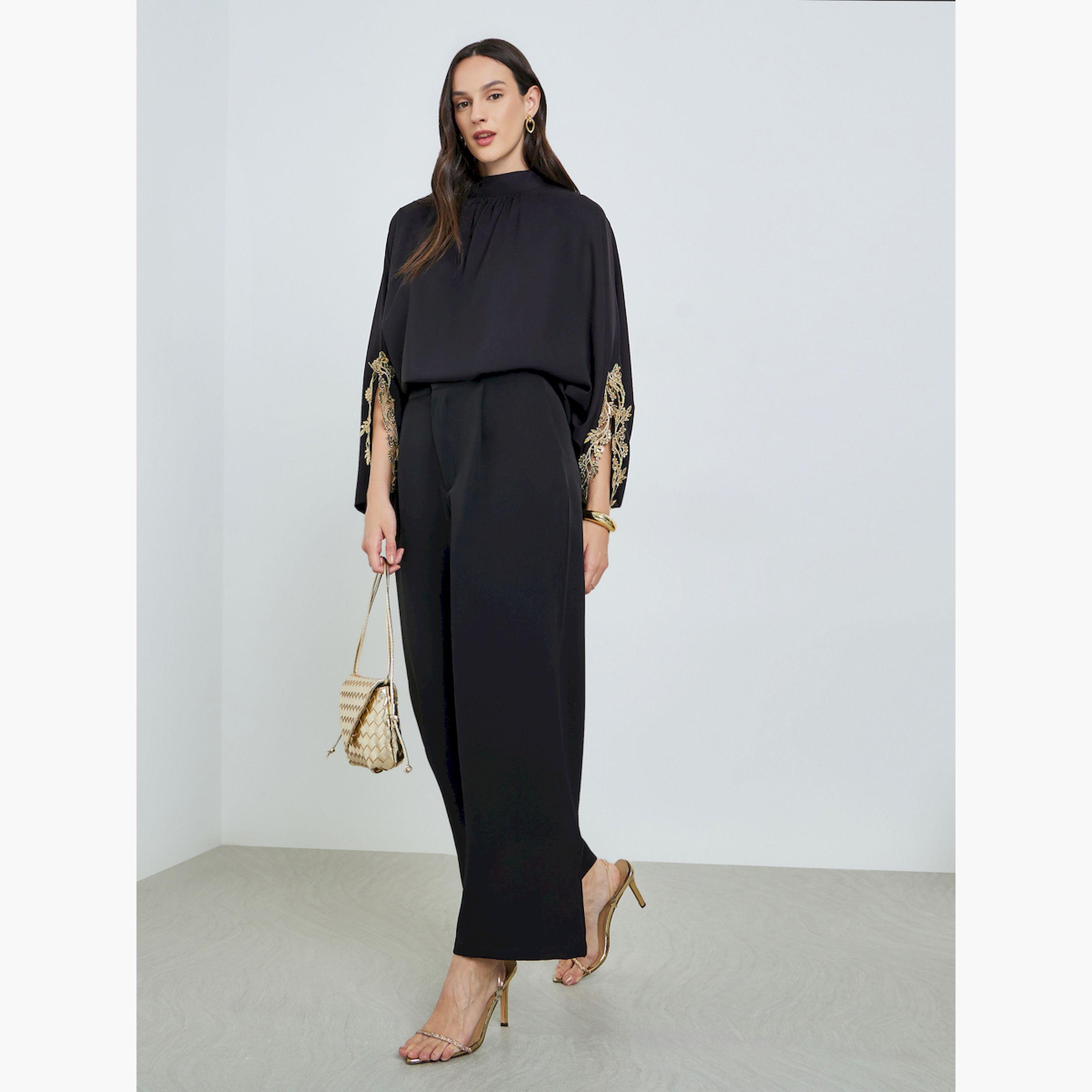 بلوزة بتفاصيل دانتيل وأكمام مفتوحة-women-clothing-shirtsandblouses-blouses-image-2