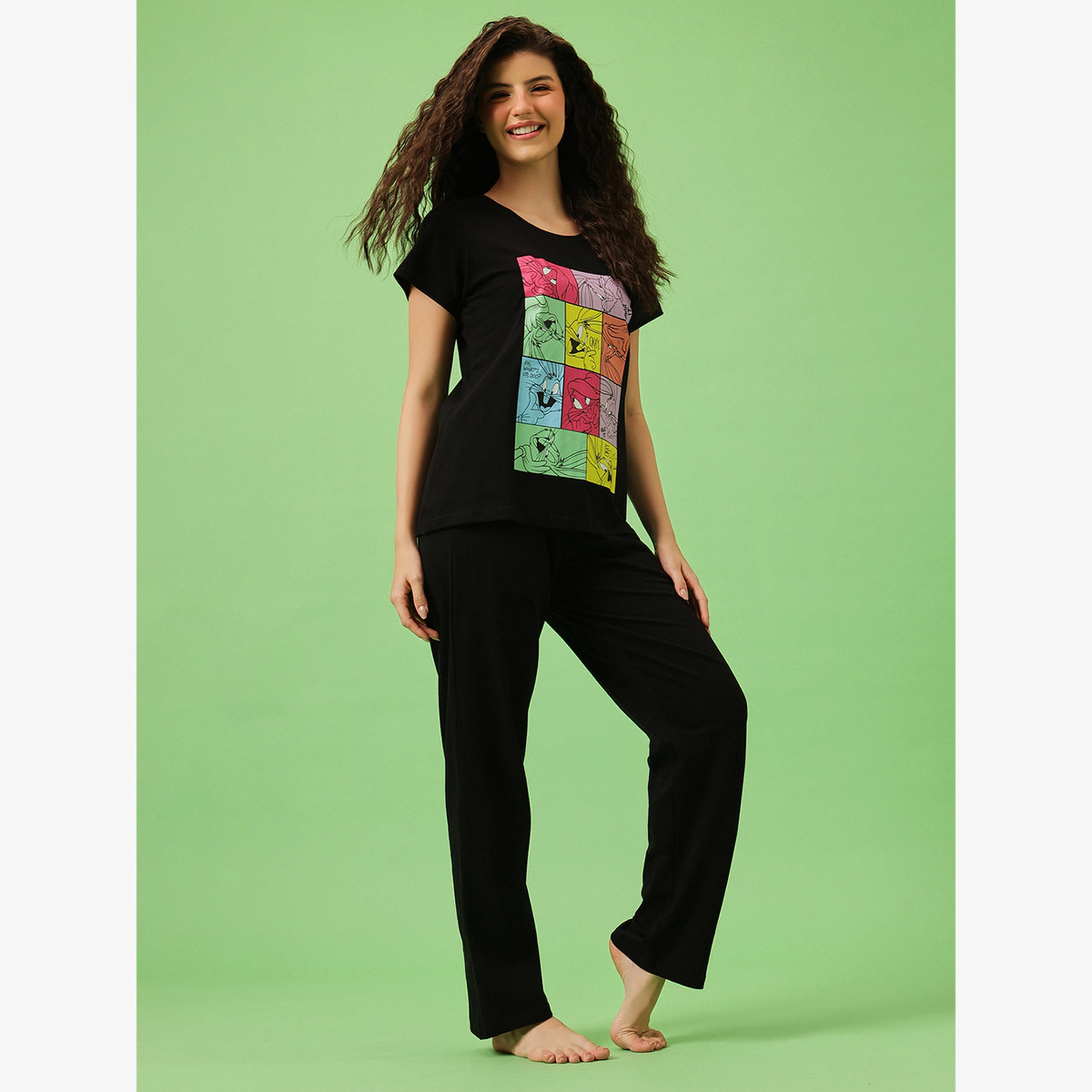 Clovia Cotton Graphic T-Shirt and Pyjama Set-women-clothing-nightwear-pyjamas-longsets-image-4