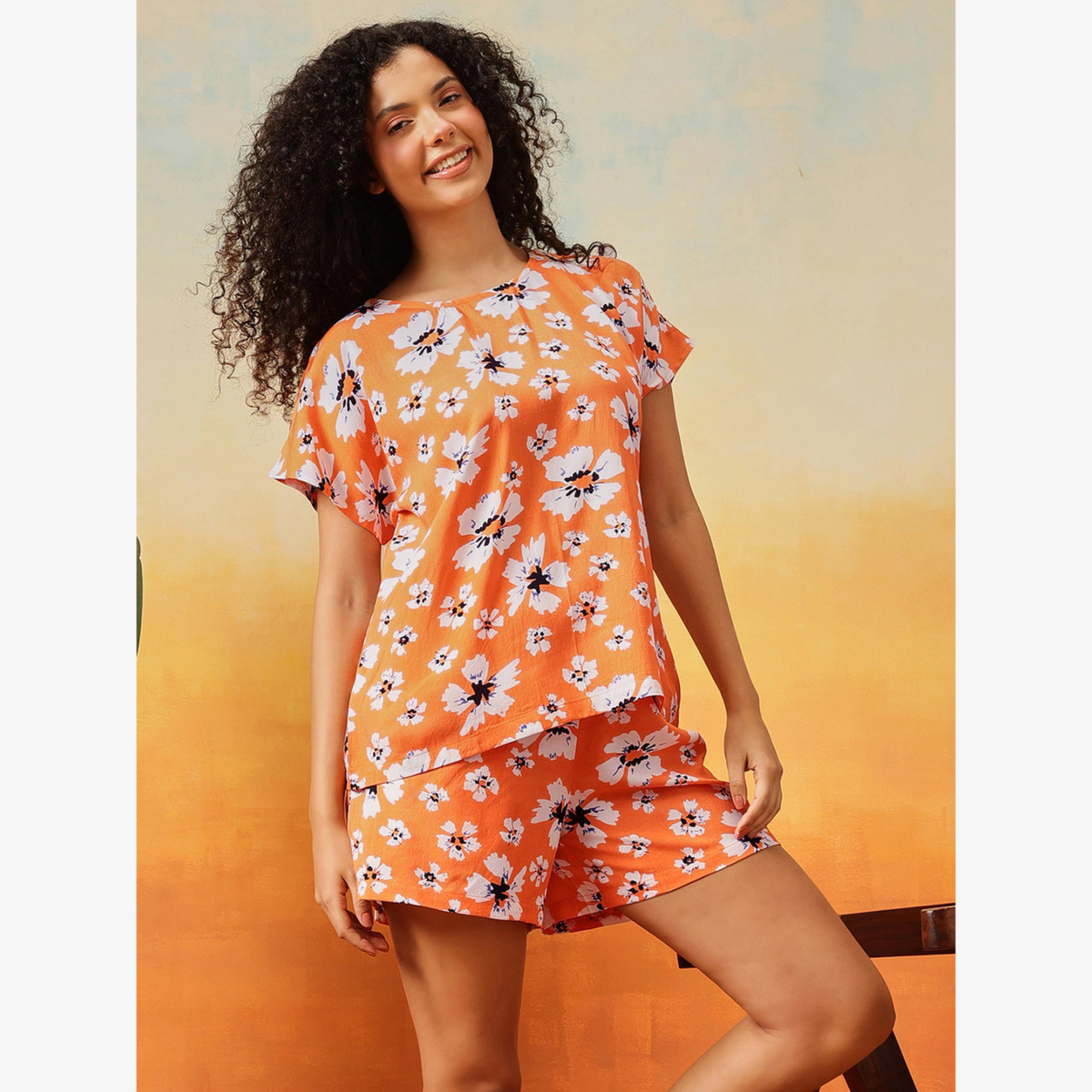 Clovia Floral Print T-Shirt and Shorts Set-women-clothing-nightwear-pyjamas-shortsets-image-3