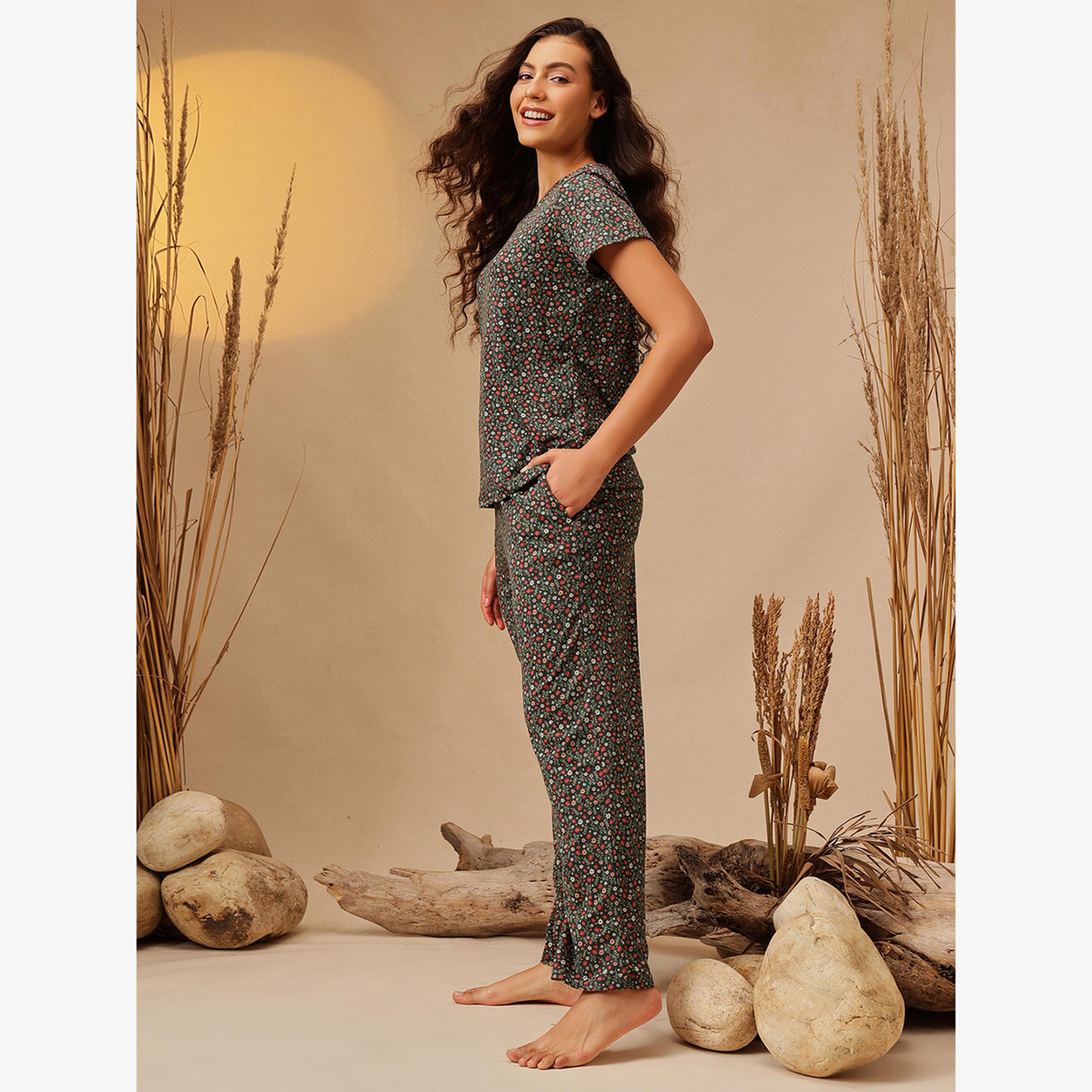 Clovia Floral Print T-Shirt and Pyjama Set-women-clothing-nightwear-pyjamas-longsets-image-4
