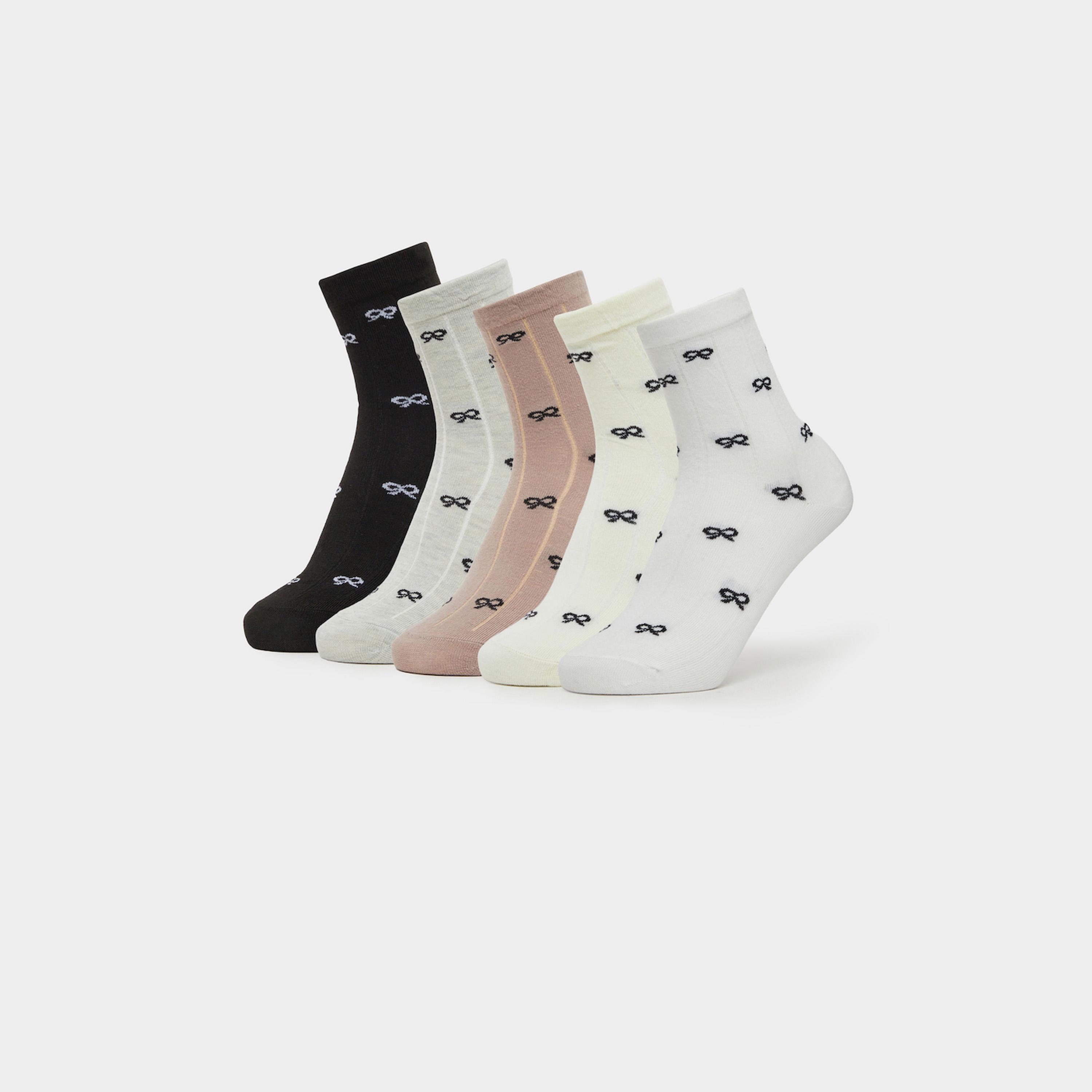 عبوة من 5 قطع جوارب قصيرة وتفاصيل فيونكة-women-socksandstockings-image-1