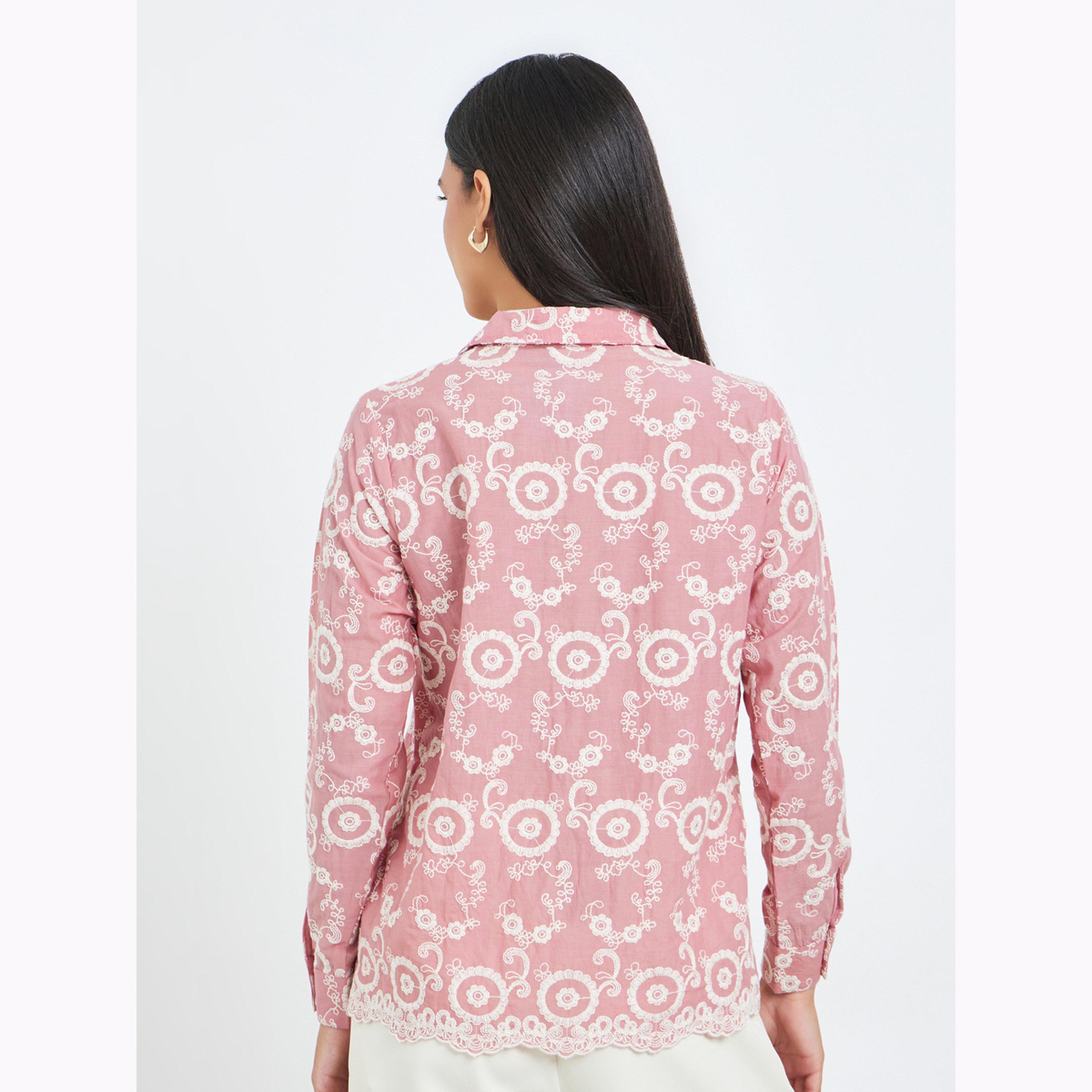 بلوزة قطن بقصة عادية وتطريز-women-clothing-shirtsandblouses-shirts-image-4