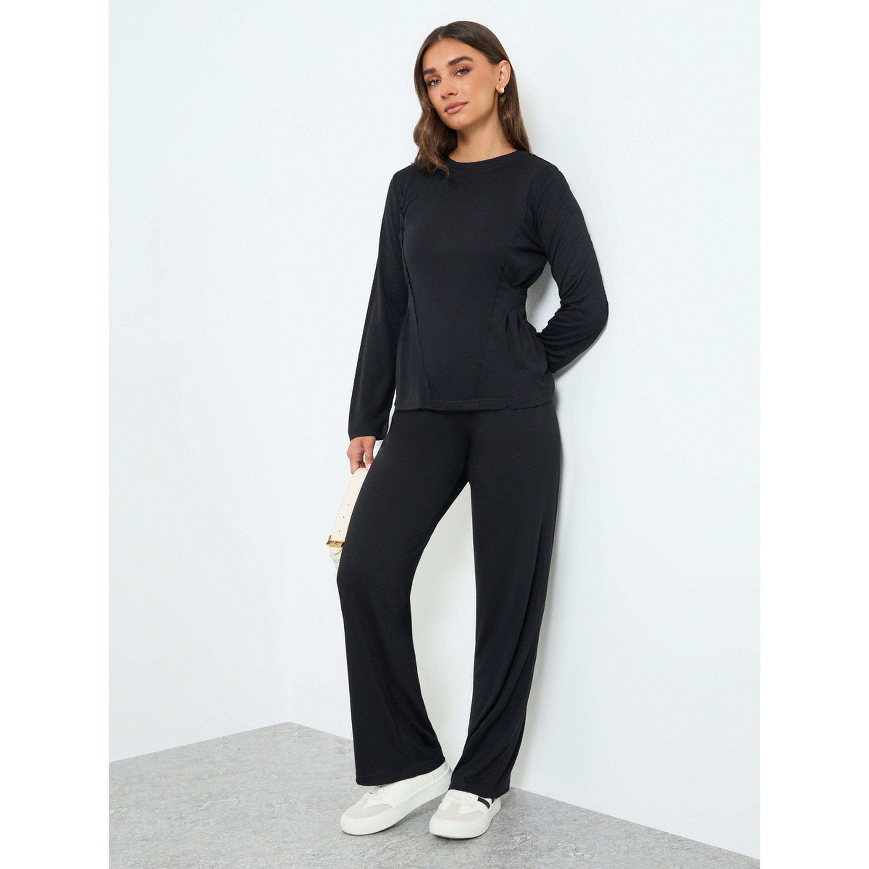 طقم منسق من بلوزة بكسرات عند الخصر وجوغر-women-clothing-coordsets-image-2