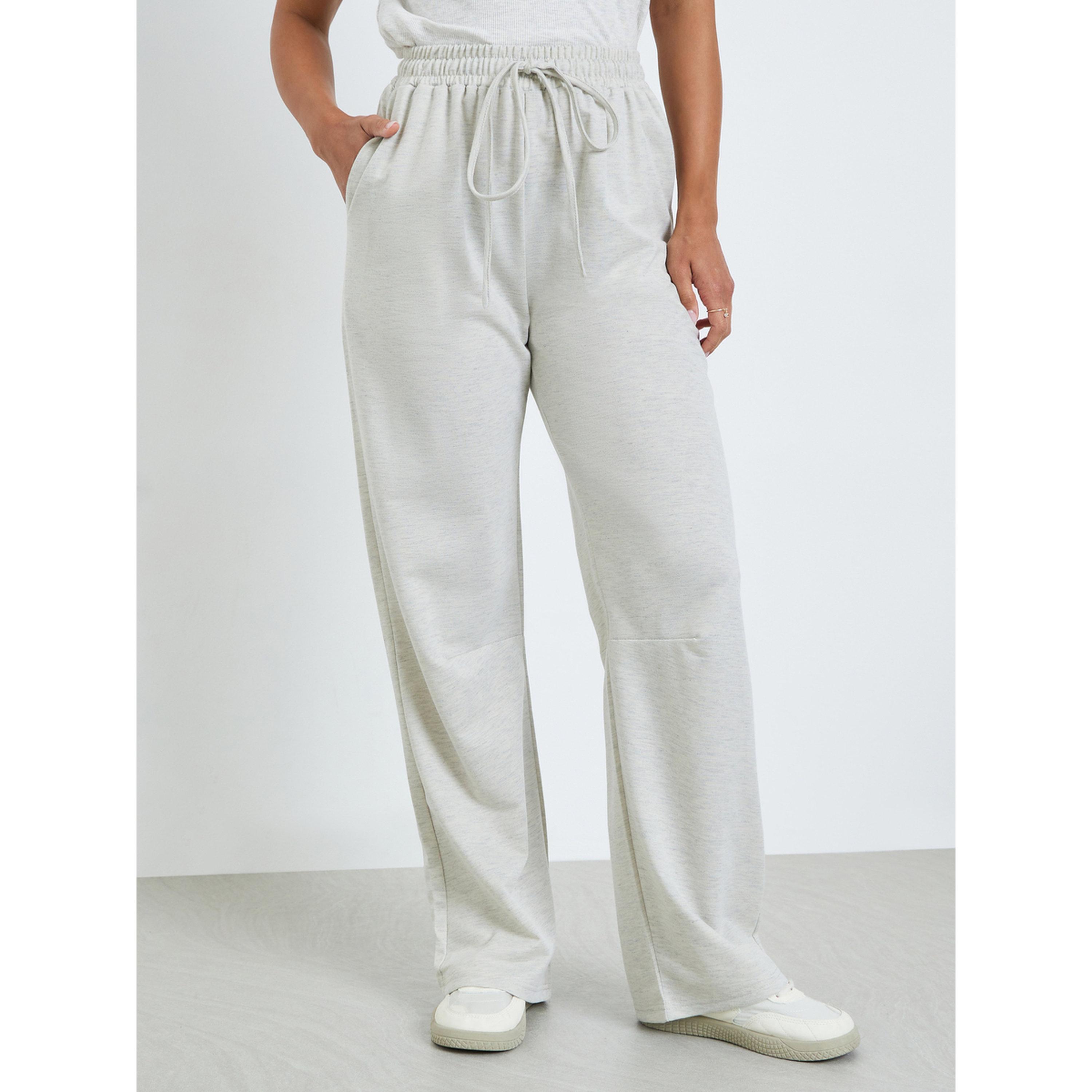 بنطال جوغر نسائي رمادي بأرجل واسعة-women-clothing-bottoms-joggers-image-1