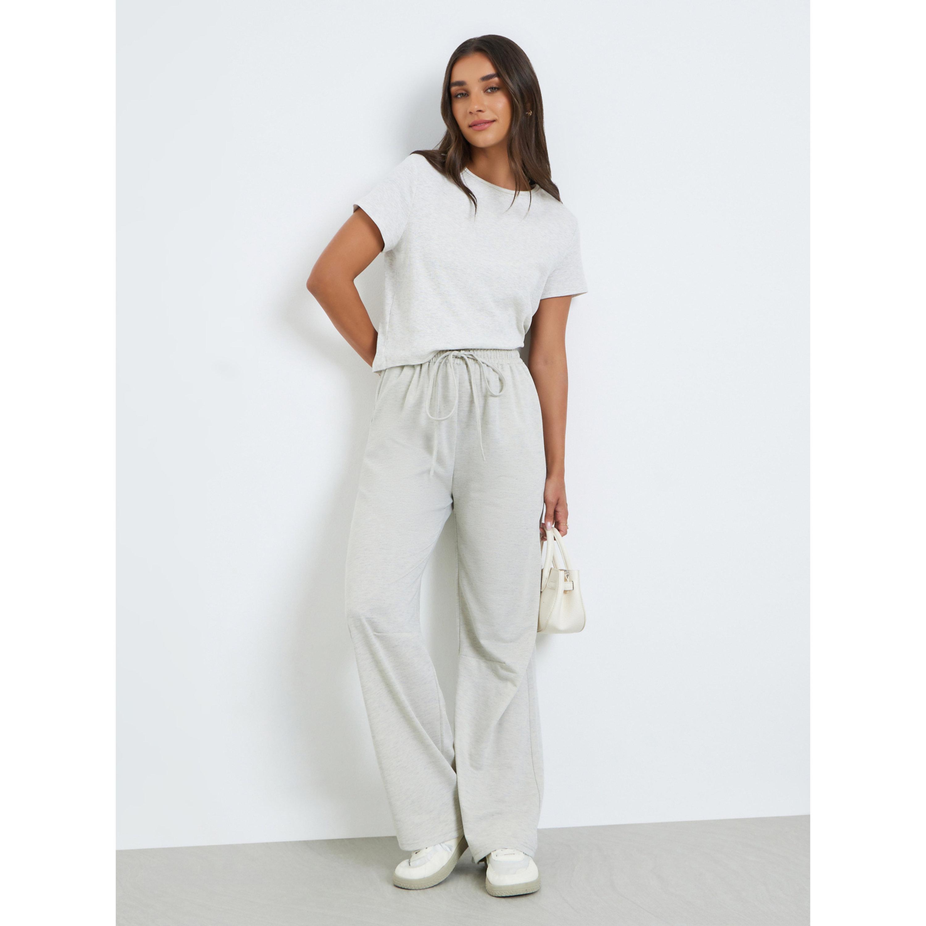 بنطال جوغر نسائي رمادي بأرجل واسعة-women-clothing-bottoms-joggers-image-2