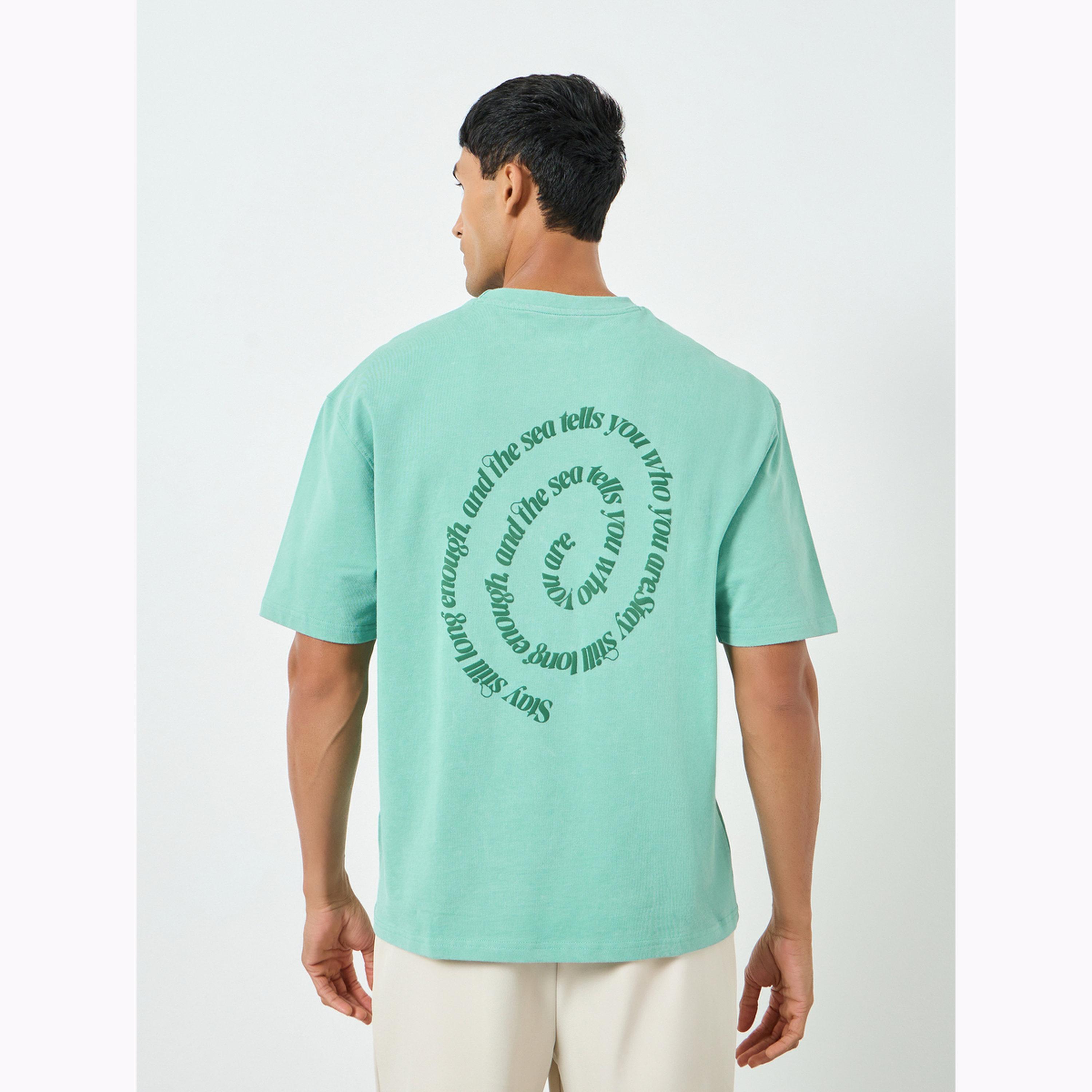 تيشيرت قطن قصة واسعة بطبعة نصية للرجال-men-clothing-tshirtsandpolos-tshirts-image-5