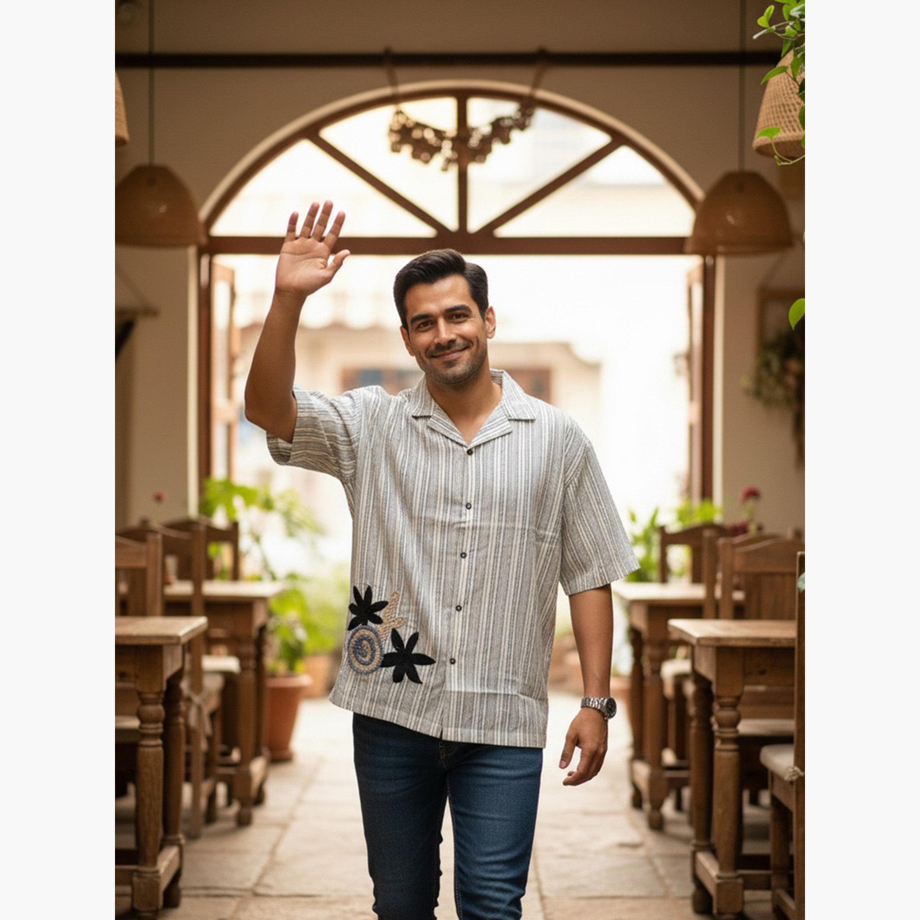 قميص قطن مخطط بقصة مريحة للرجال-men-clothing-shirts-image-6