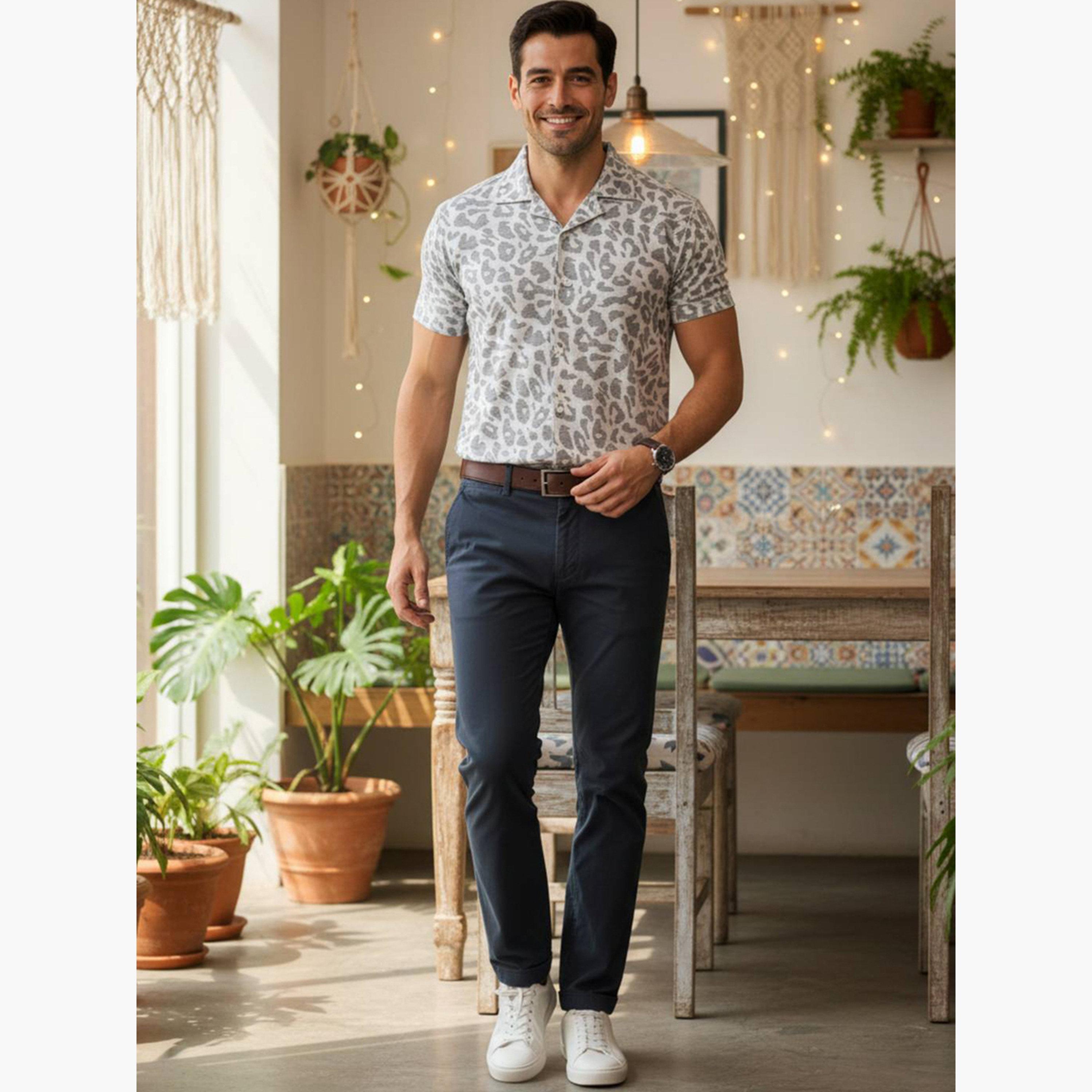 قميص بطبعة حيوانات وقصة مريحة للرجال-men-clothing-shirts-image-2