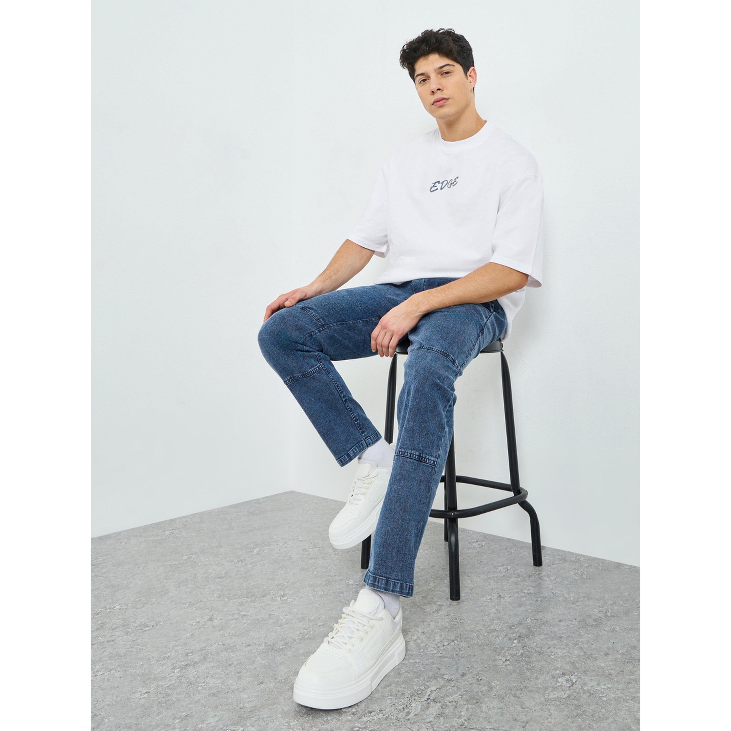 ستايلي - بنطلون رجالي من قماش شامبراي مغسول بتفاصيل قص وخياطة-men-clothing-bottoms-joggers-image-3