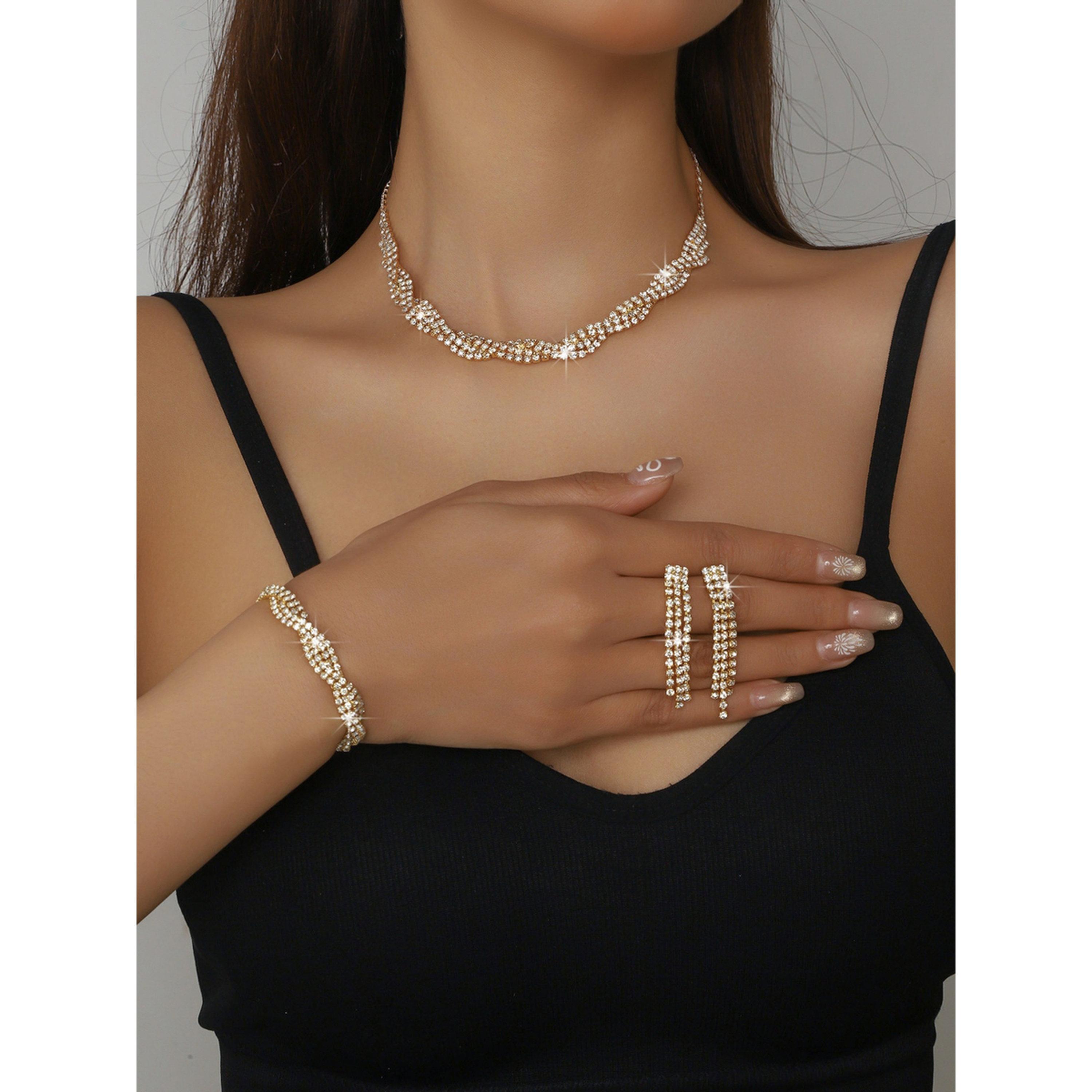طقم مجوهرات 3 قطع عقد وسوار وأقراط منمقة-women-watchesandjewellery-jewellery-jewellerysets-image-2